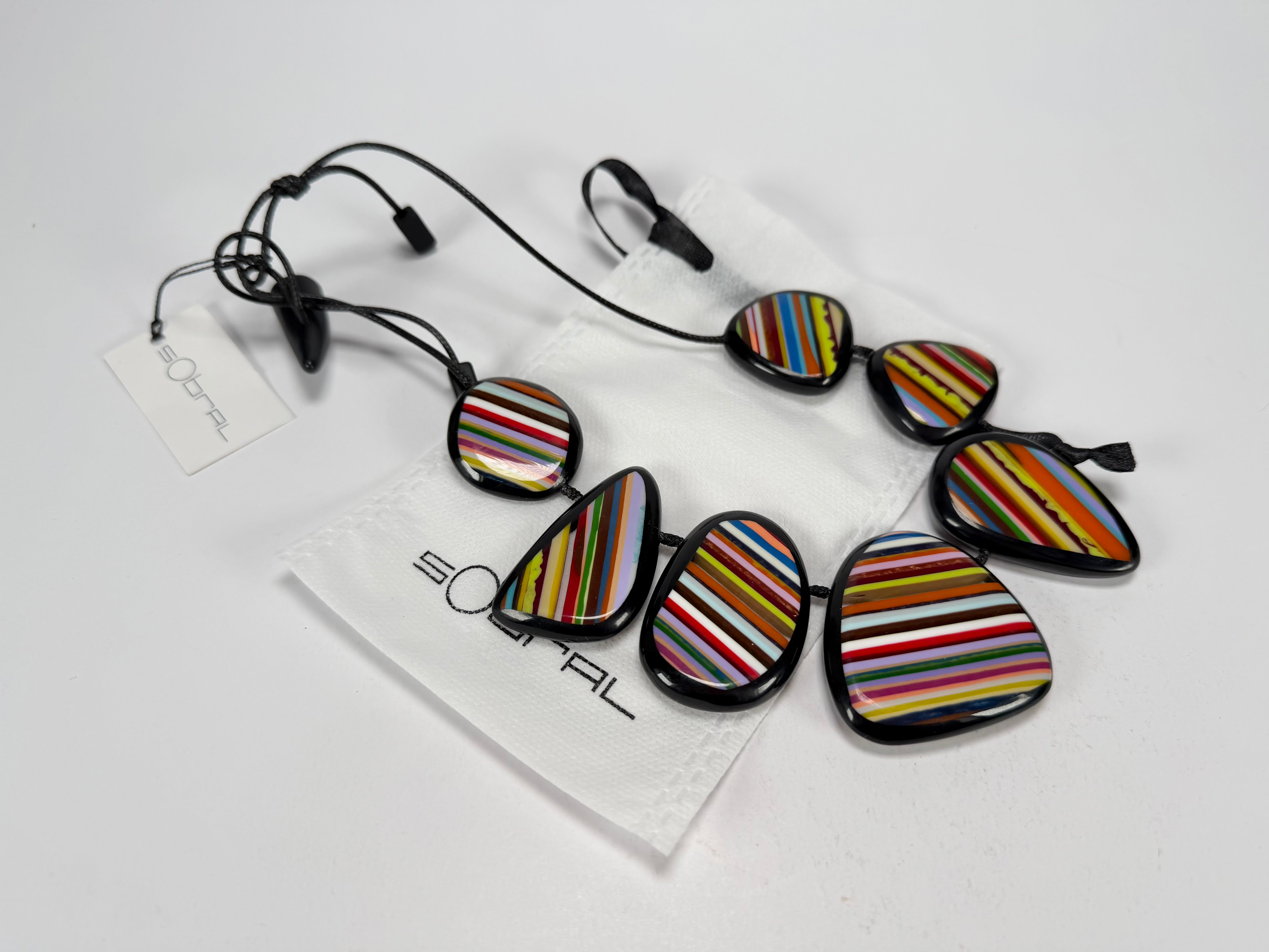 Sobral - Studio Creation "Pop Art" Resin Necklace ( 000000 )