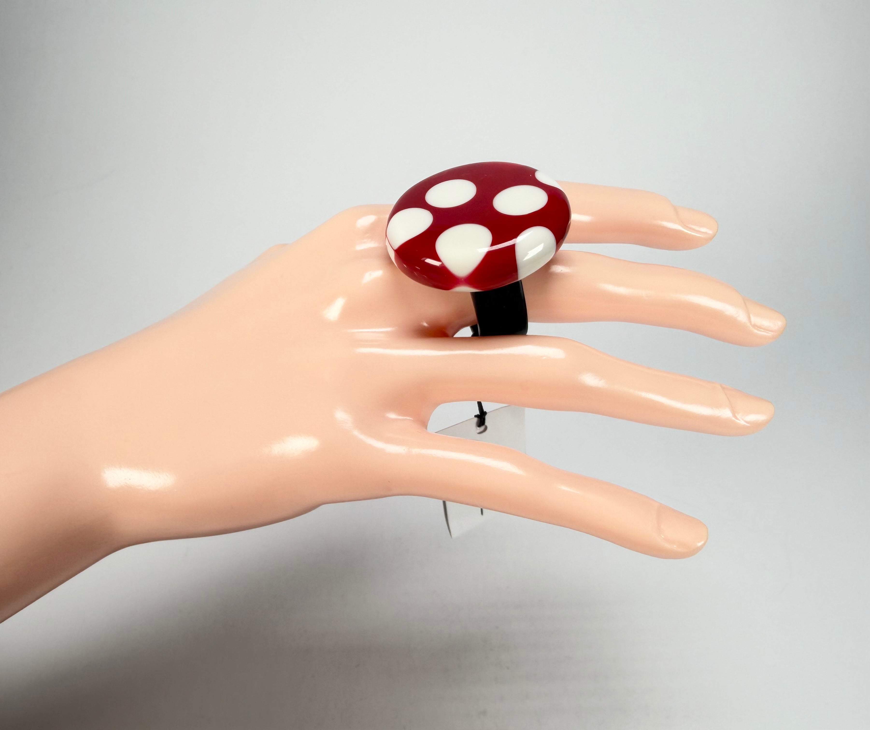 Sobral - Dots "Dots" Red & White Resin Ring ( 005354 ) - Size UK Q / US 8