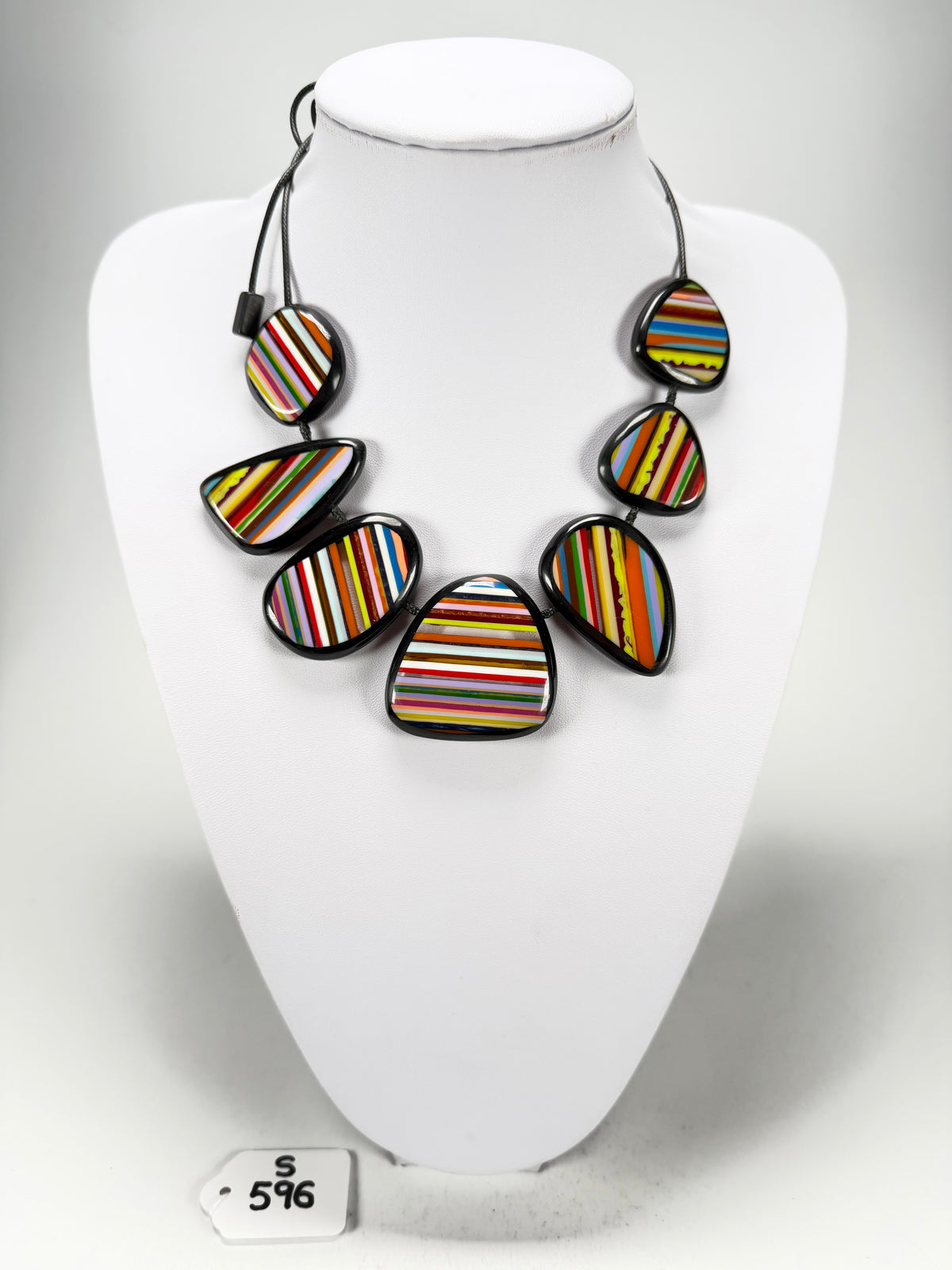 Sobral - Studio Creation "Pop Art" Resin Necklace ( 000000 )