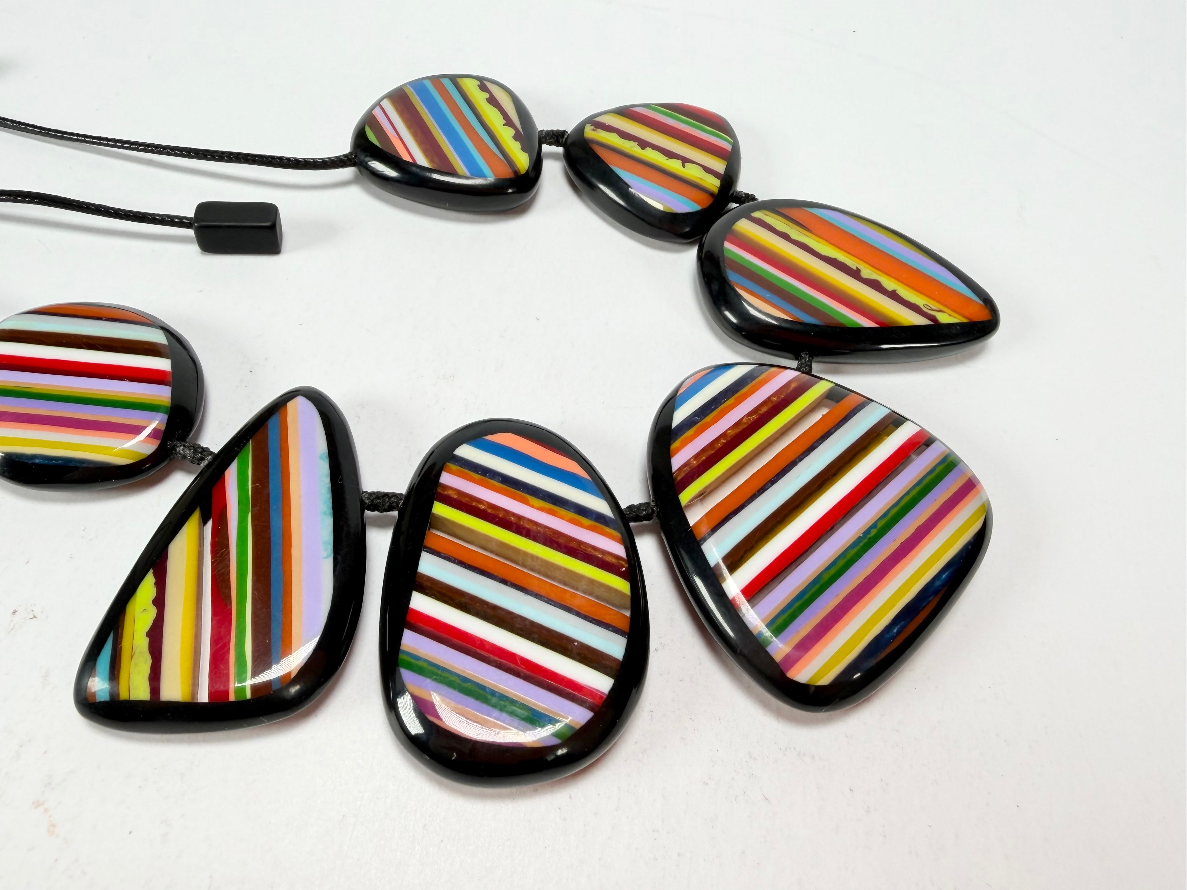 Sobral - Studio Creation "Pop Art" Resin Necklace ( 000000 )