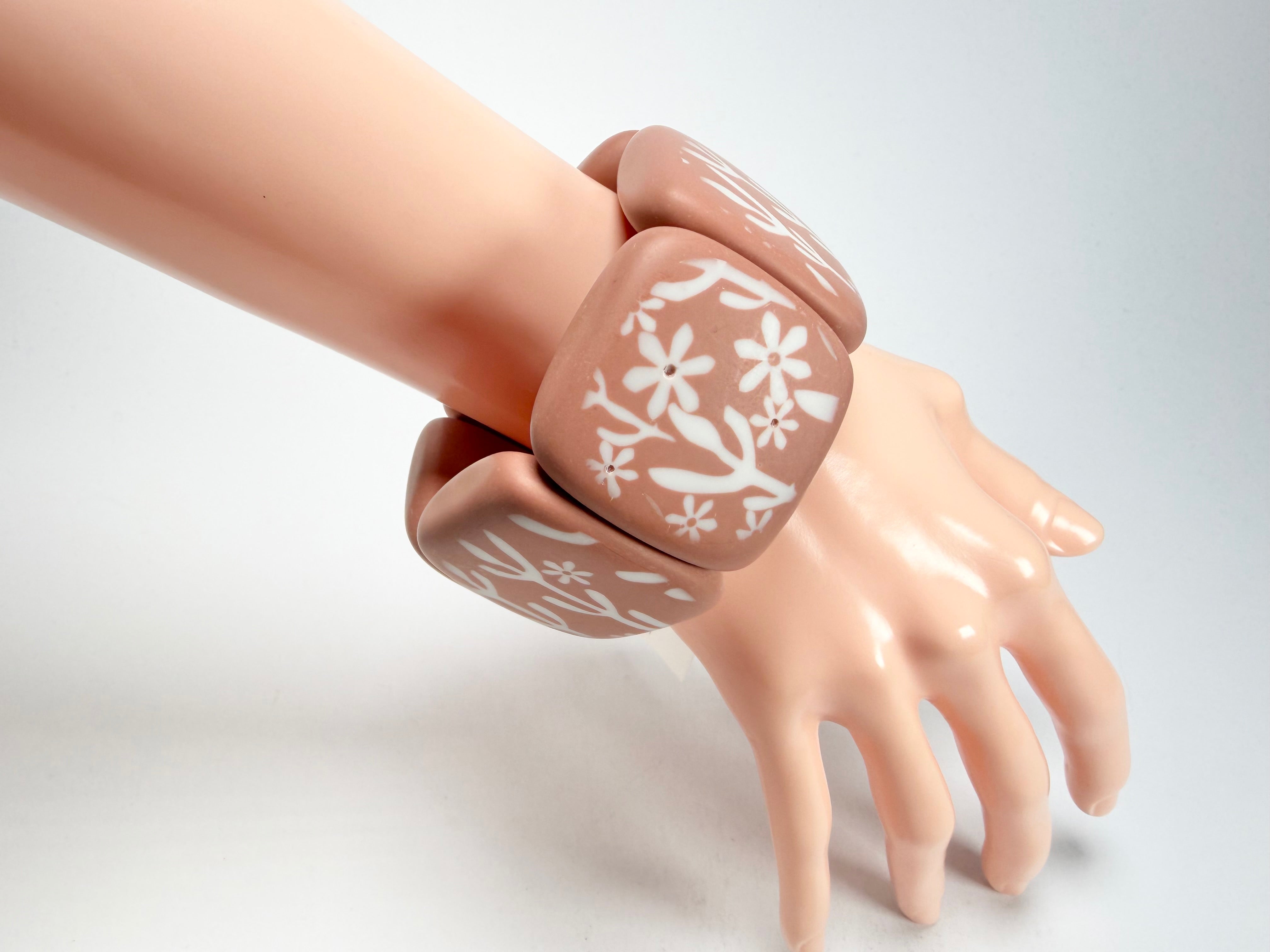 Sobral -  Caruaru "Caruaru" Elasticated Resin Bracelet ( 005500 )