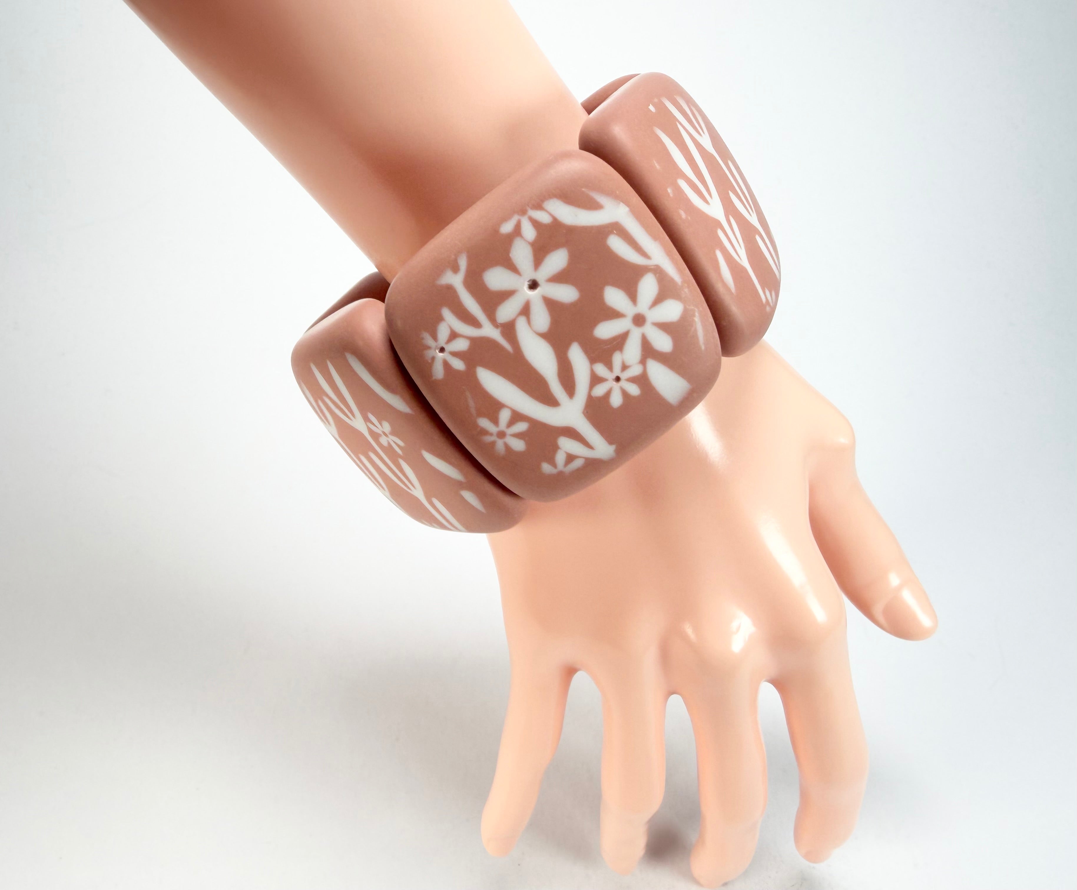 Sobral -  Caruaru "Caruaru" Elasticated Resin Bracelet ( 005500 )