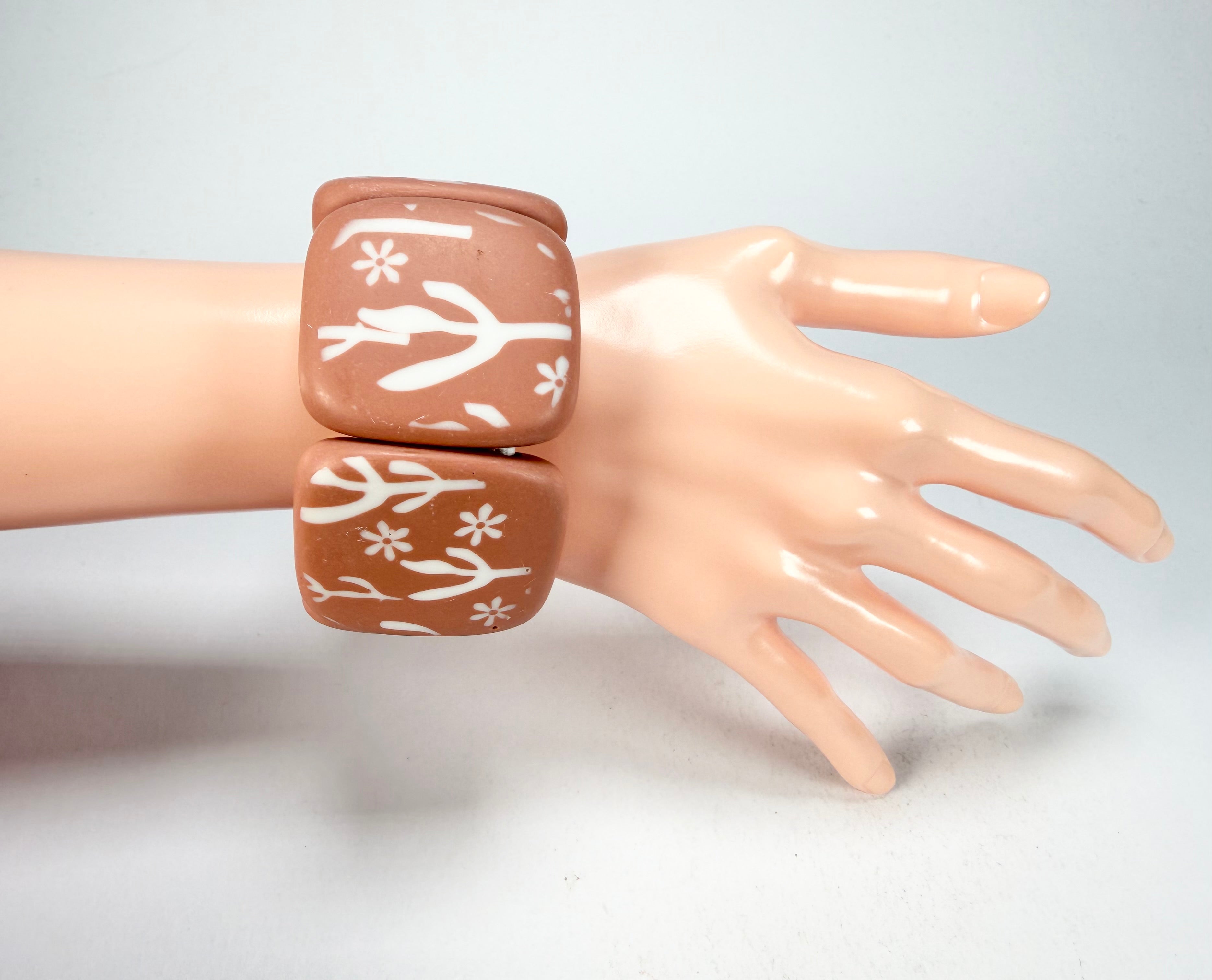 Sobral -  Caruaru "Caruaru" Elasticated Resin Bracelet ( 005500 )