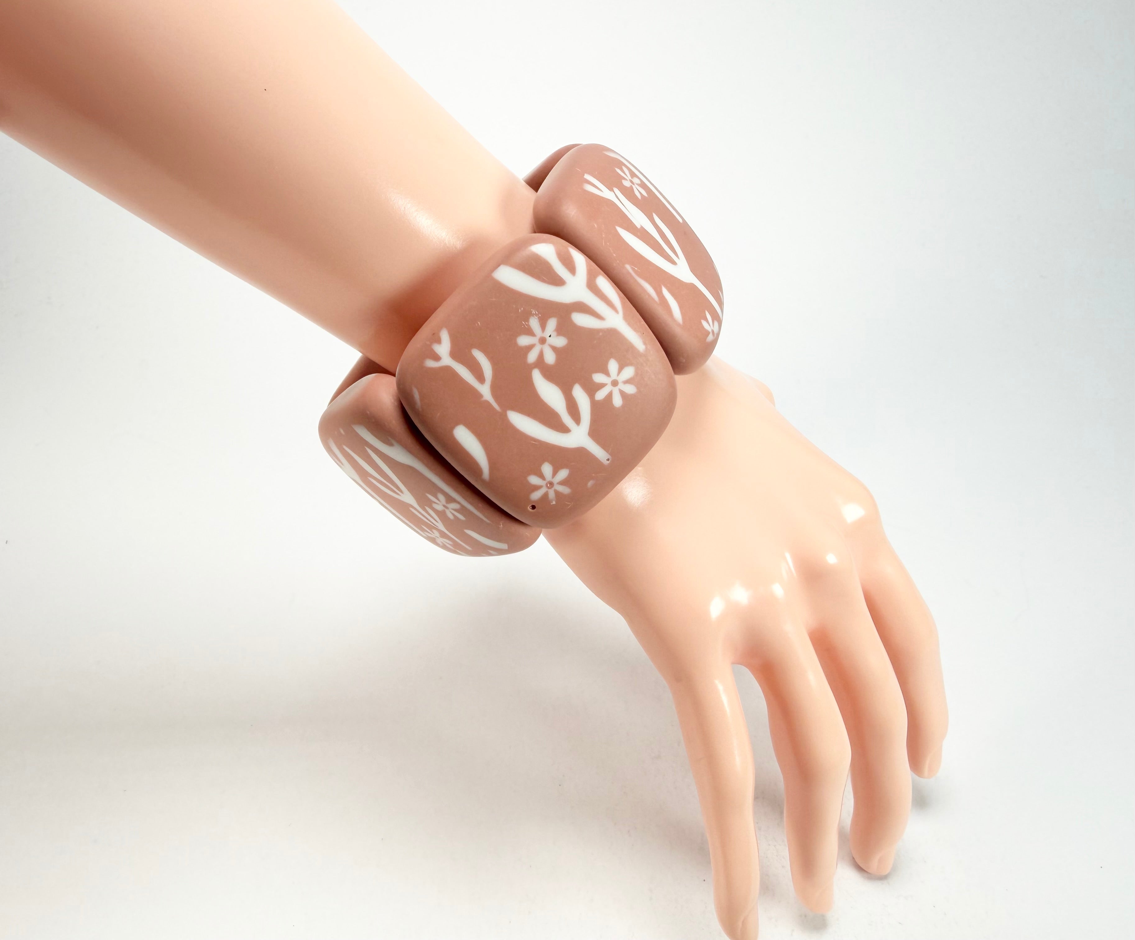 Sobral -  Caruaru "Caruaru" Elasticated Resin Bracelet ( 005500 )