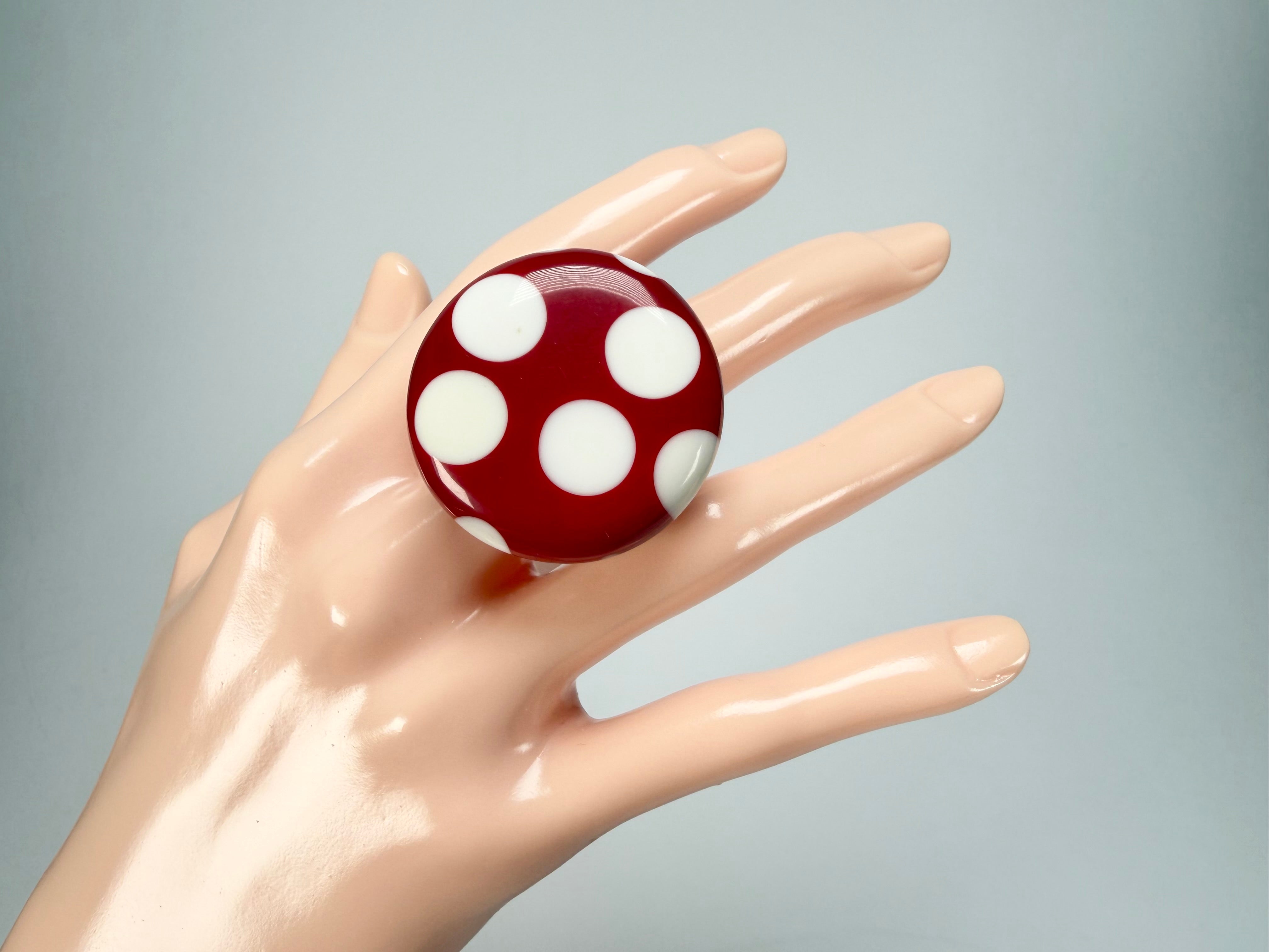 Sobral - Dots "Dots" Red & White Resin Ring ( 005354 ) - Size UK S / US 9