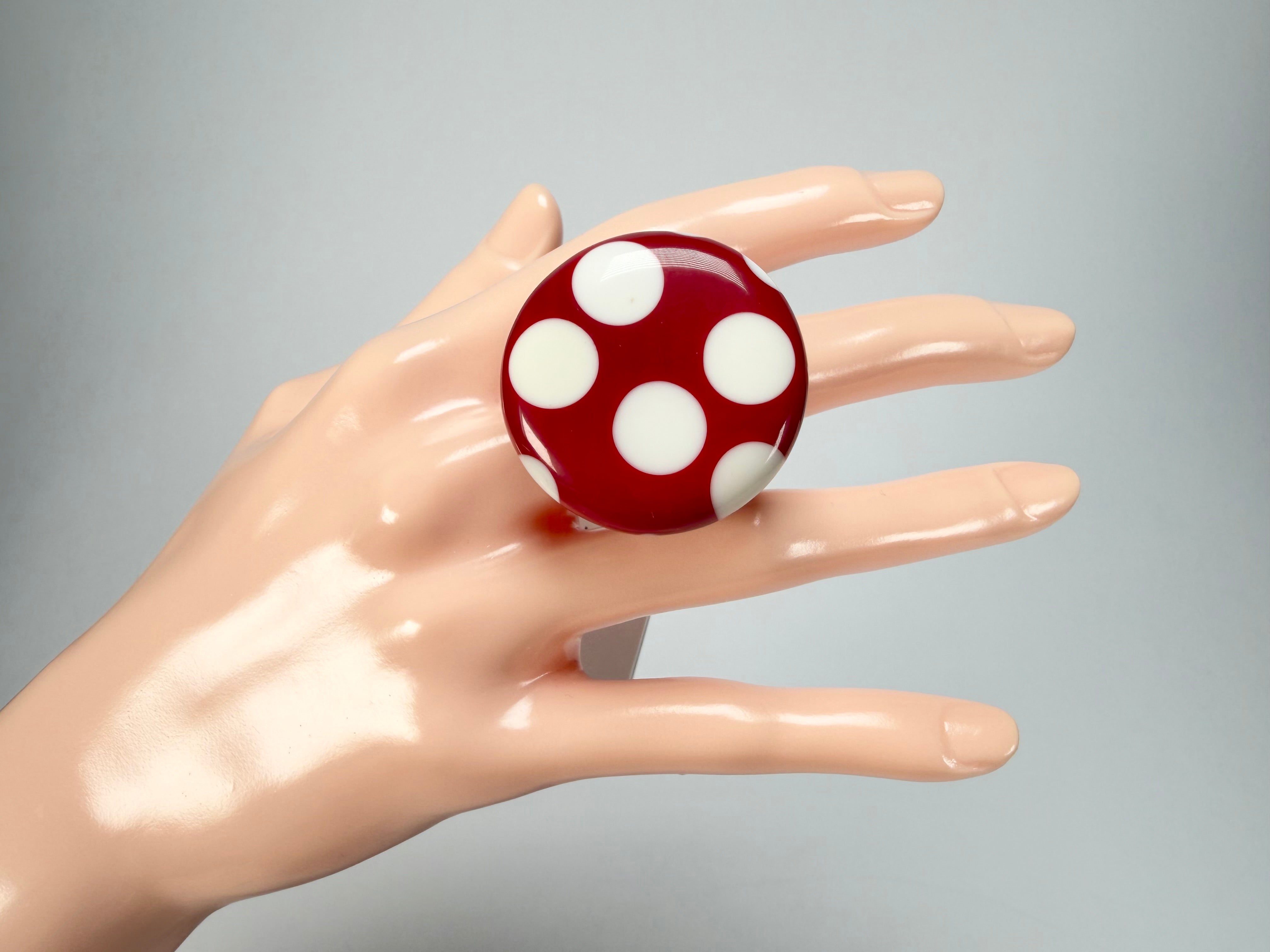 Sobral - Dots "Dots" Red & White Resin Ring ( 005354 ) - Size UK S / US 9