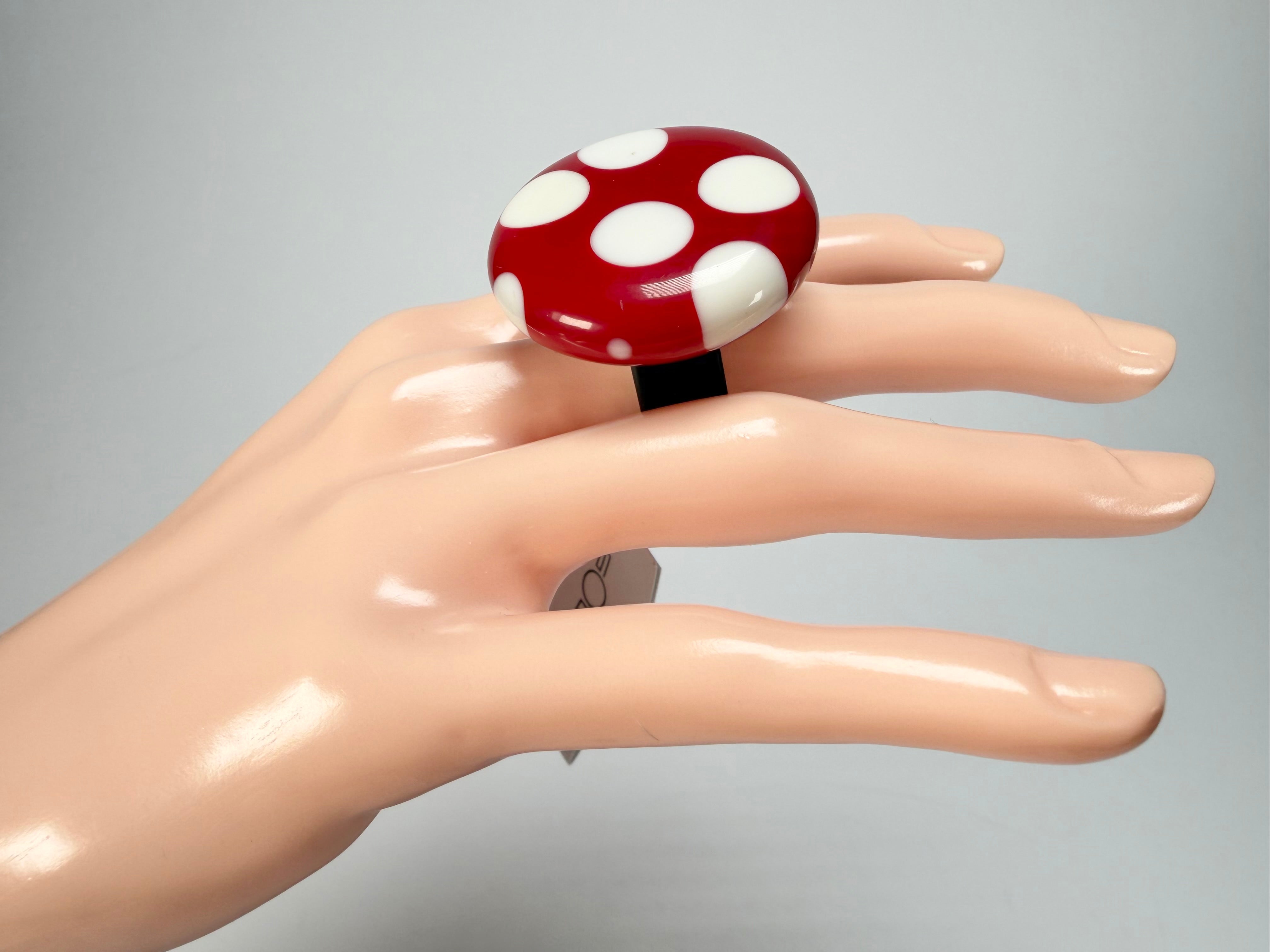Sobral - Dots "Dots" Red & White Resin Ring ( 005354 ) - Size UK S / US 9