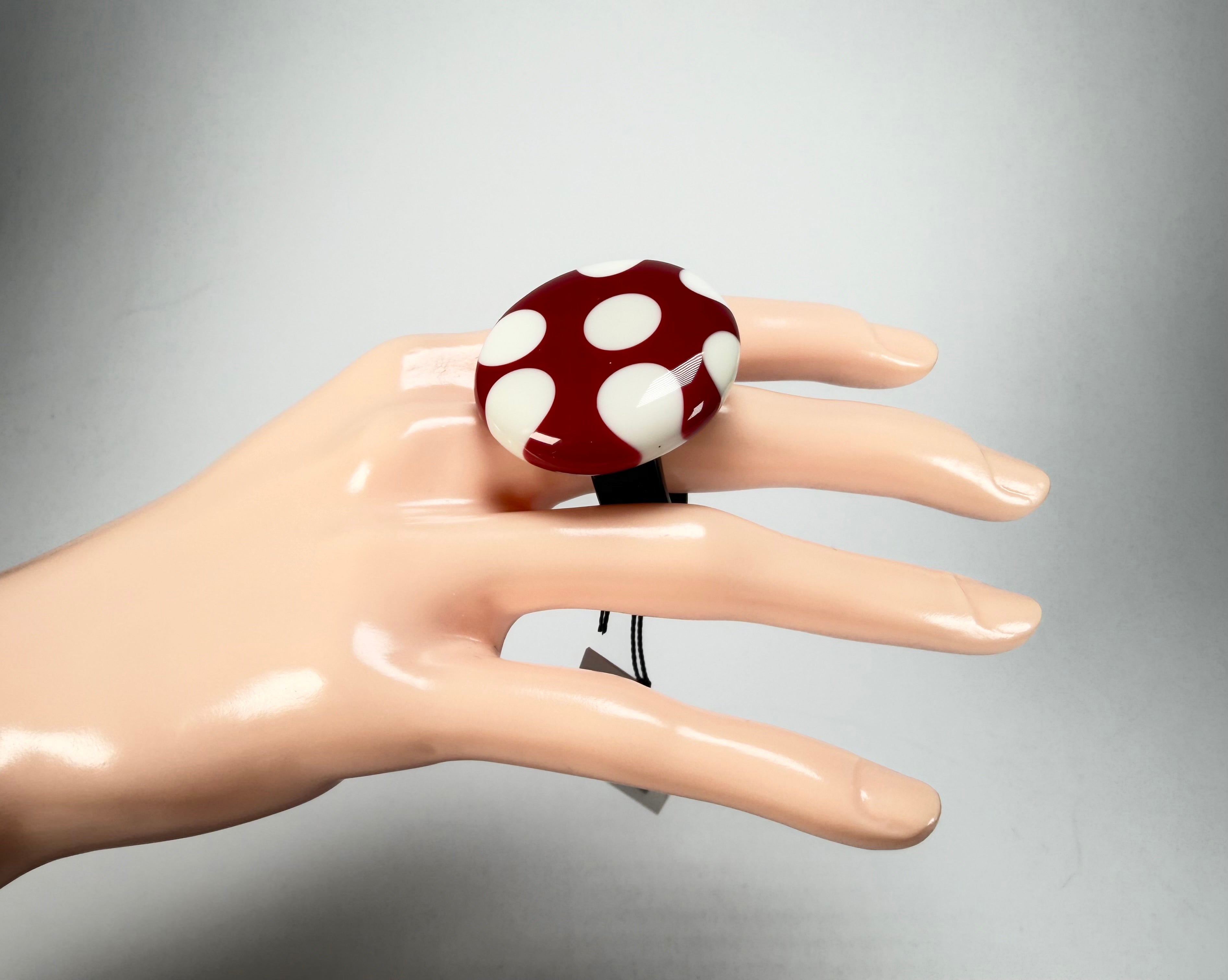 Sobral - Dots "Dots" Red & White Resin Ring ( 005354 ) - Size UK U / US 10