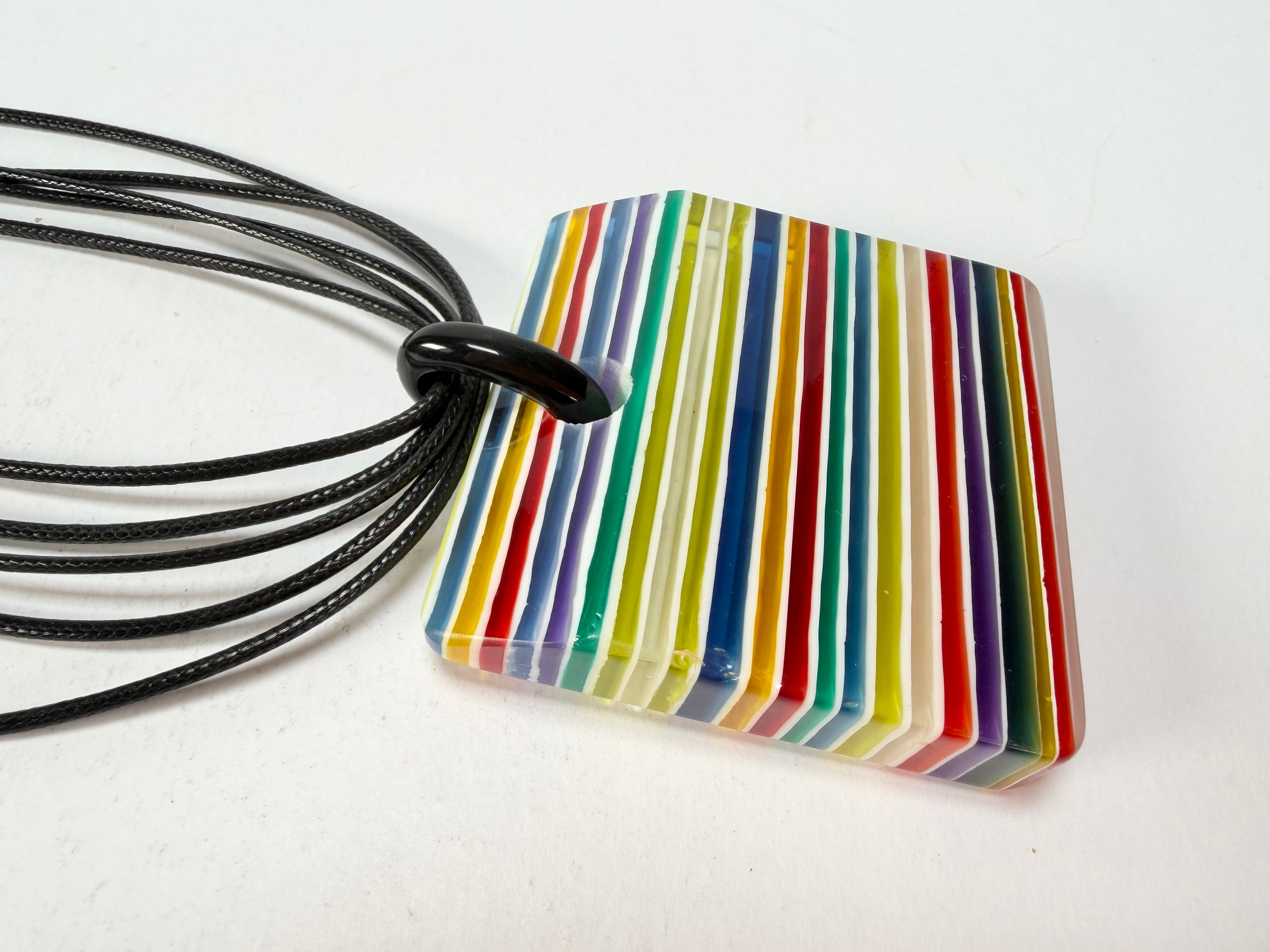 Sobral - Candy Pop "Fyrkant" Studio Creation Resin Necklace ( 000000 )