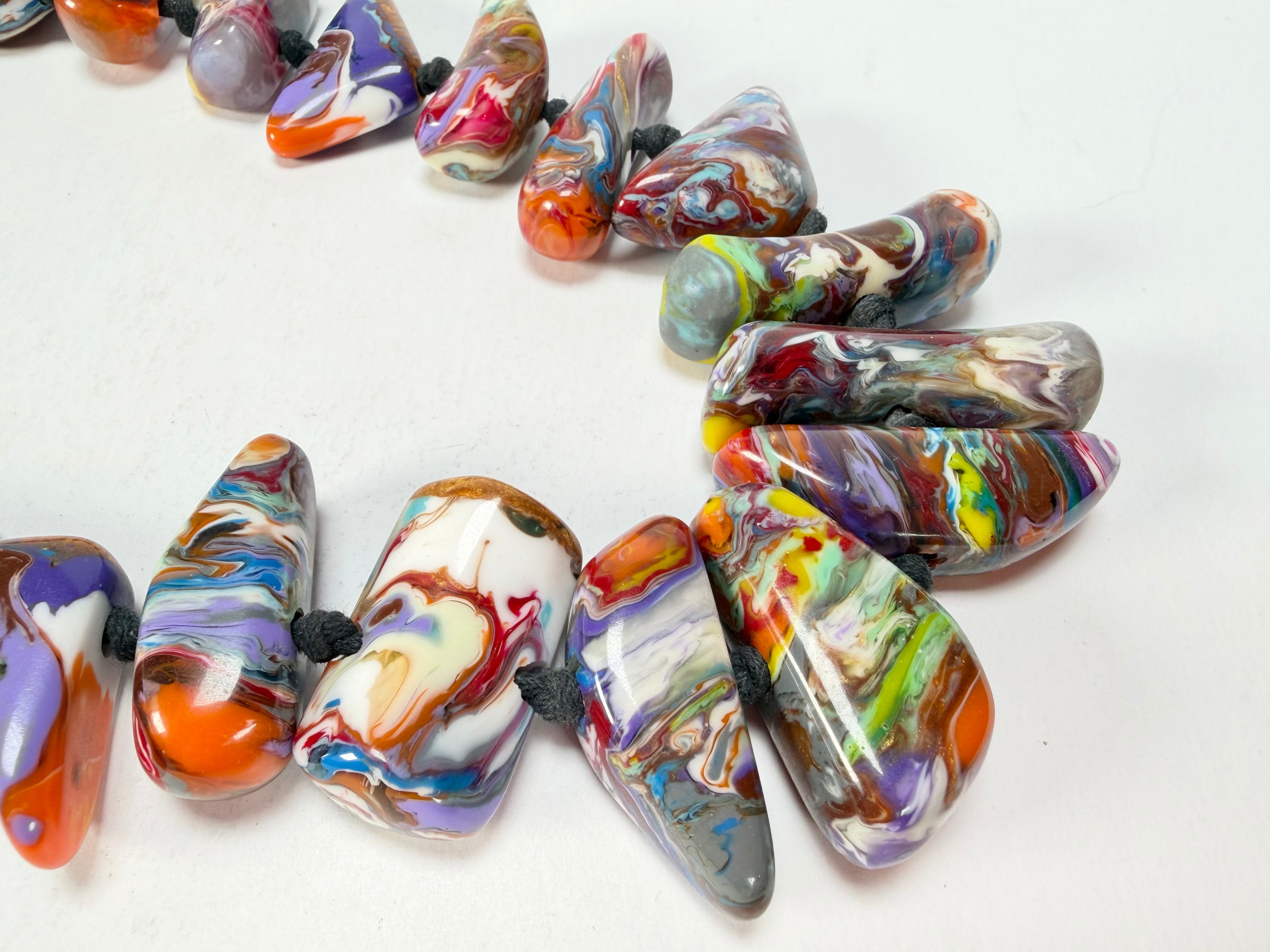 Sobral - Multi-Colour "Jagged" Studio Creation Pollock Resin Necklace ( 000000 )