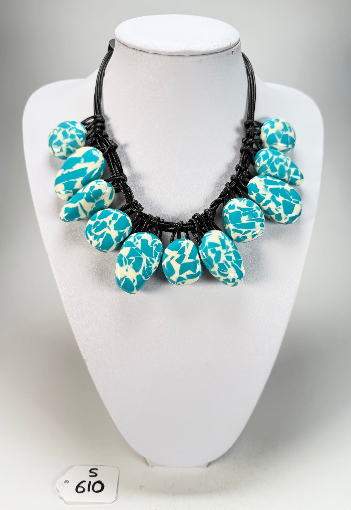 Sobral - Studio Creation "Fragments" Blue & White Resin Necklace ( 000000 )