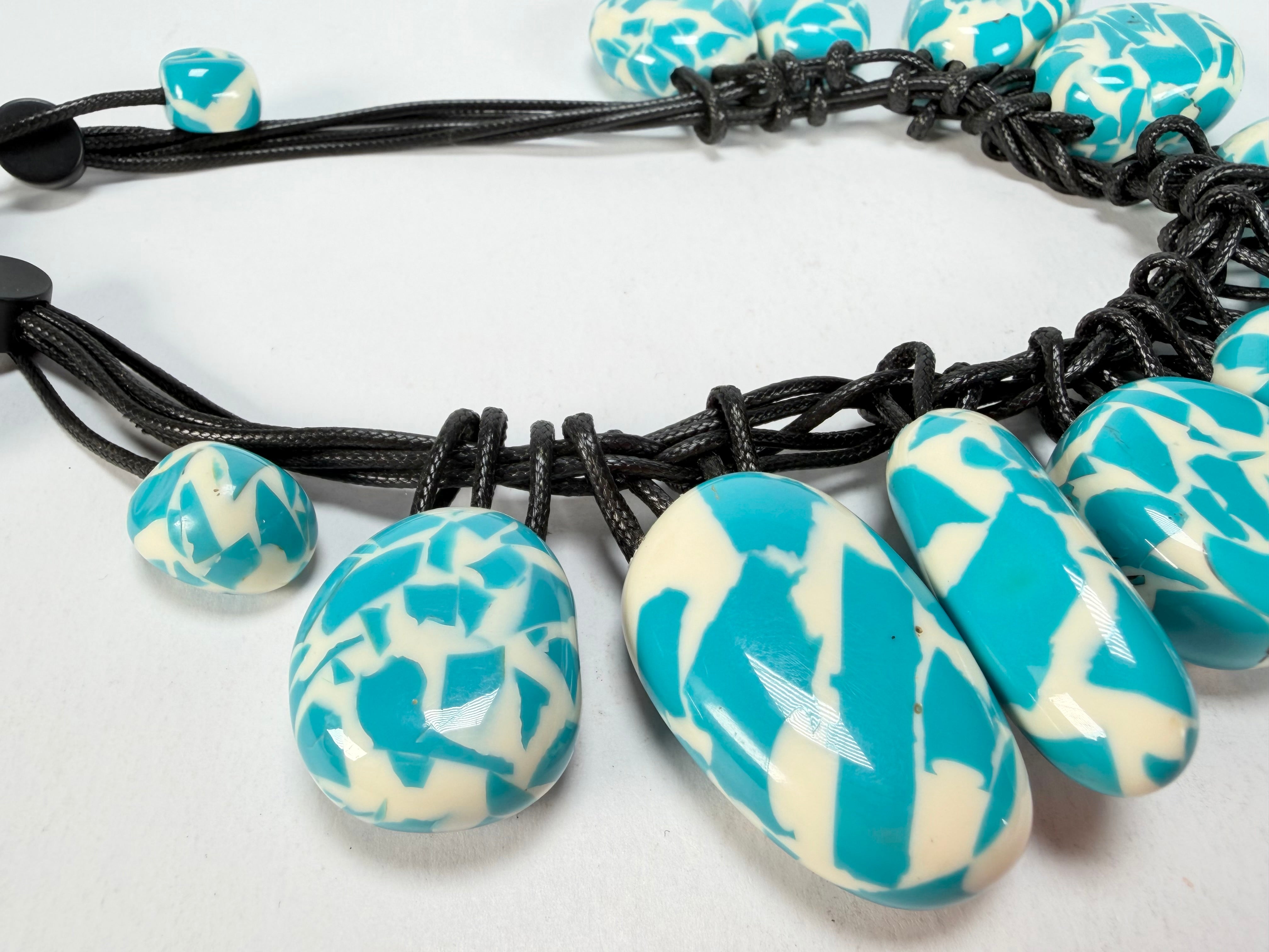 Sobral - Studio Creation "Fragments" Blue & White Resin Necklace ( 000000 )