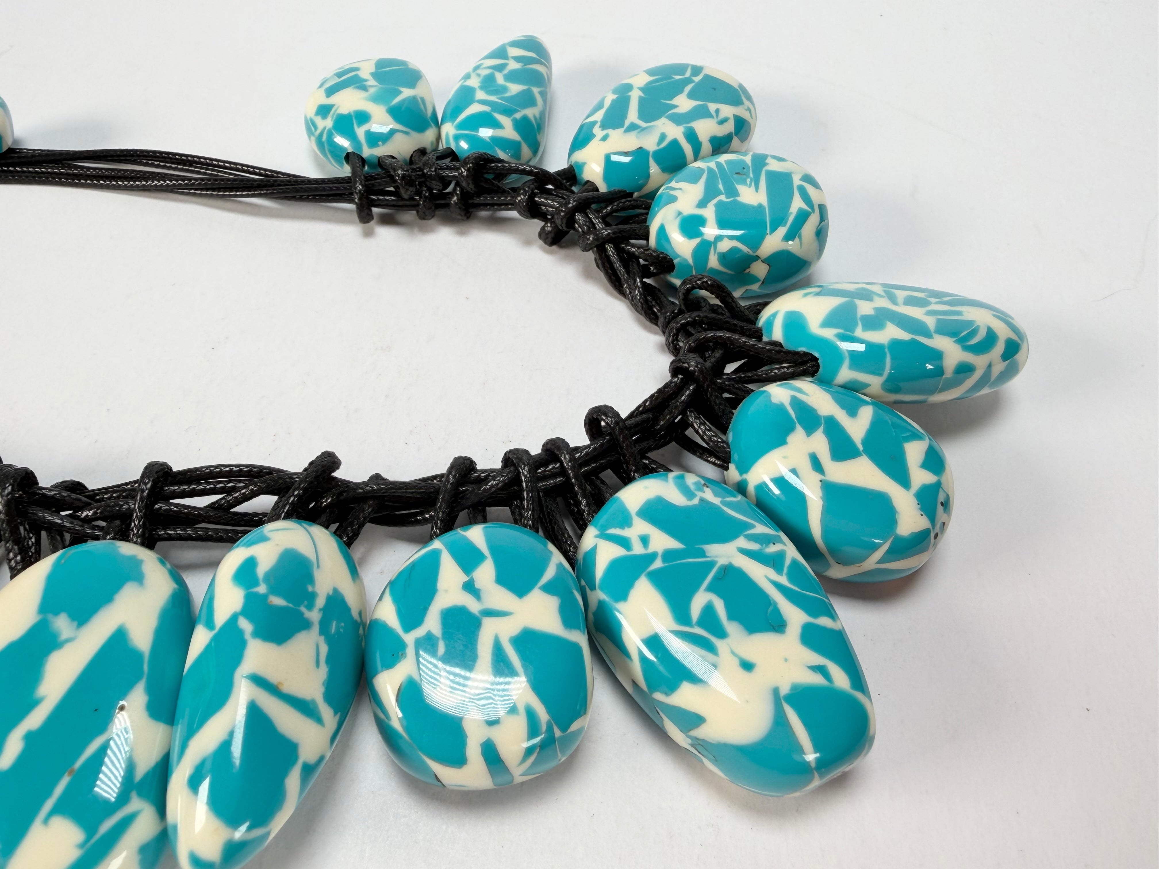 Sobral - Studio Creation "Fragments" Blue & White Resin Necklace ( 000000 )
