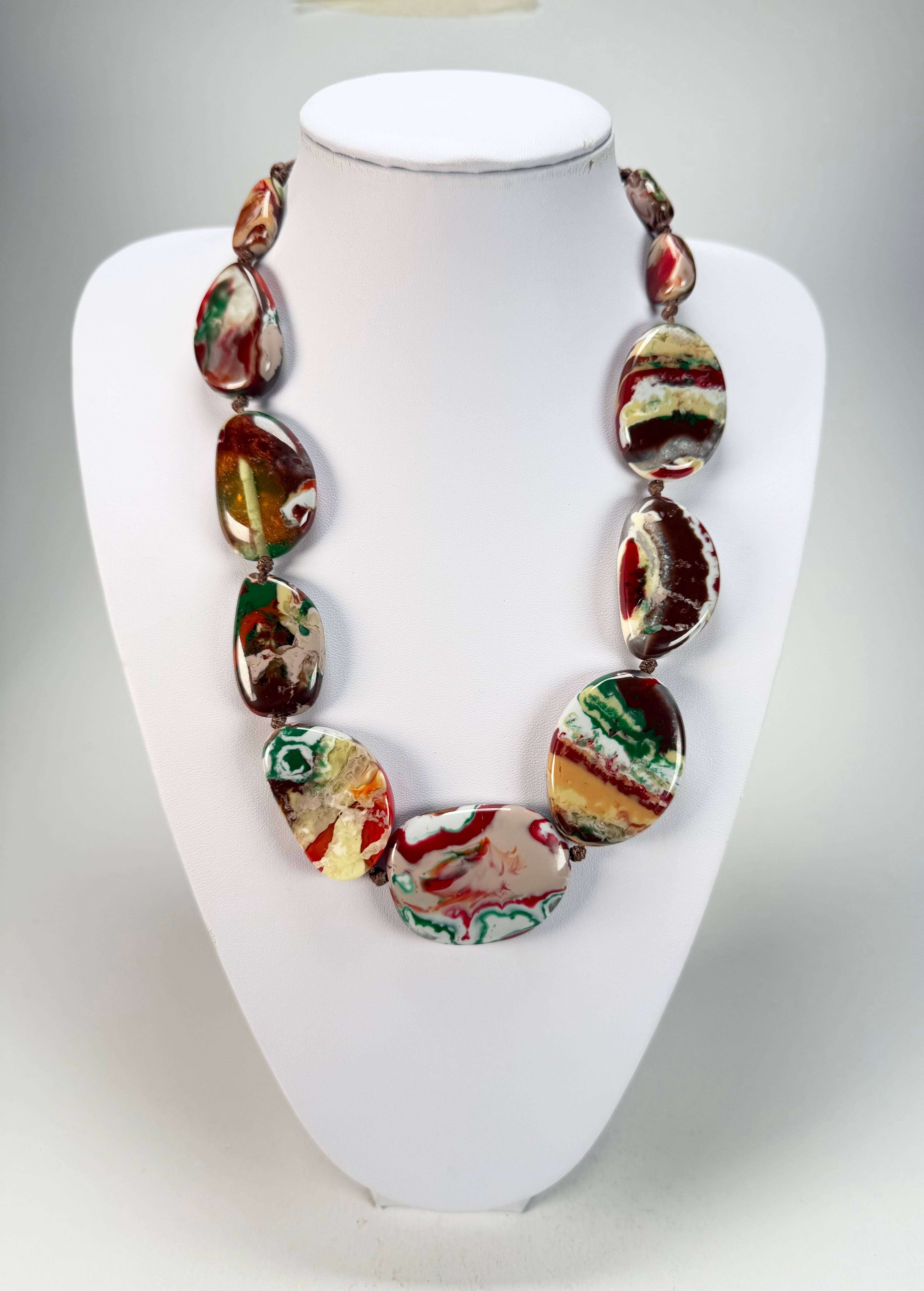 Sobral - Studio Creation "Costal" Riverstone Resin Necklace ( 000000 )