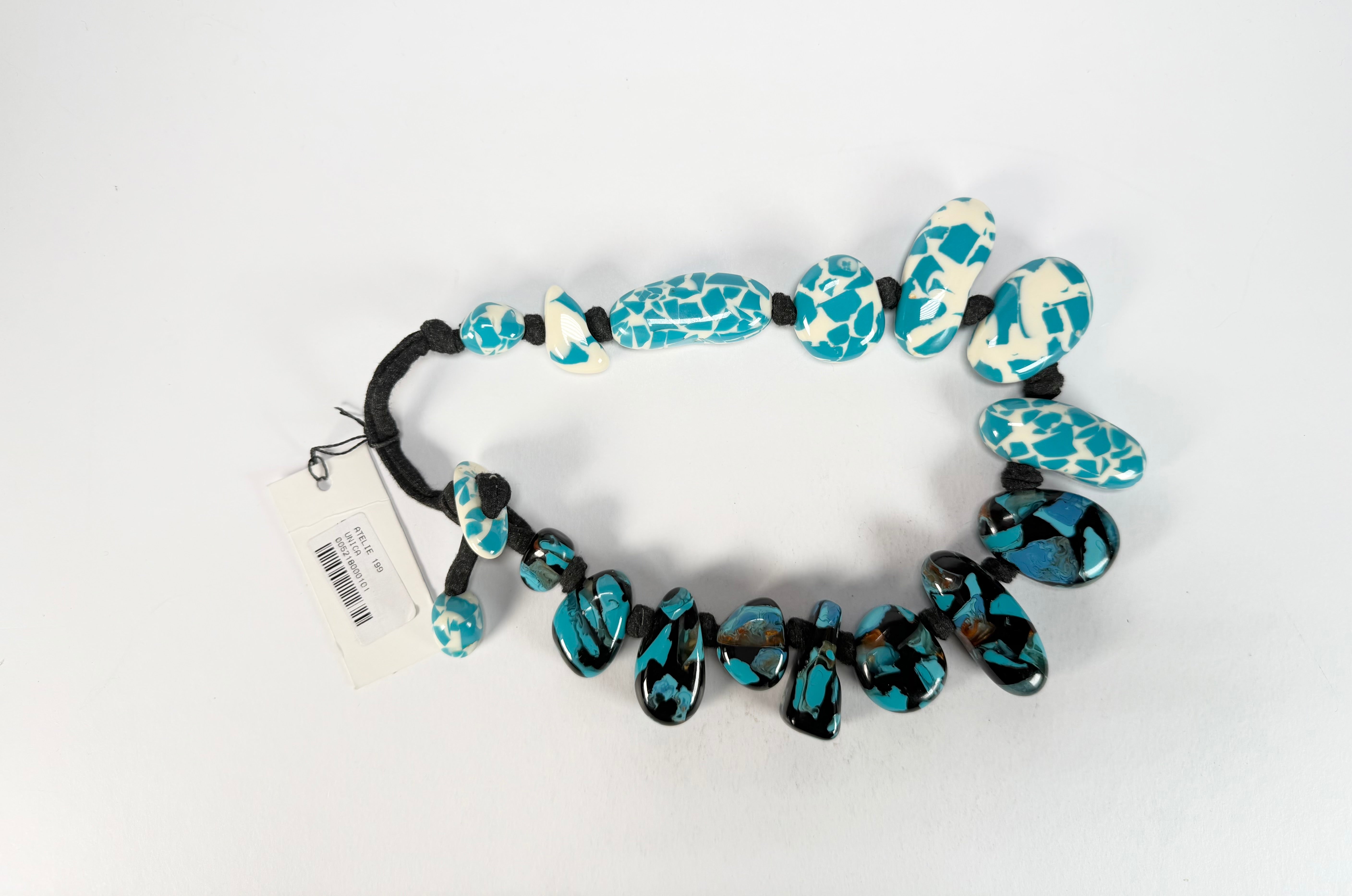 Sobral - Studio Creation "The Light & The Dark" Resin Necklace ( 000000 )