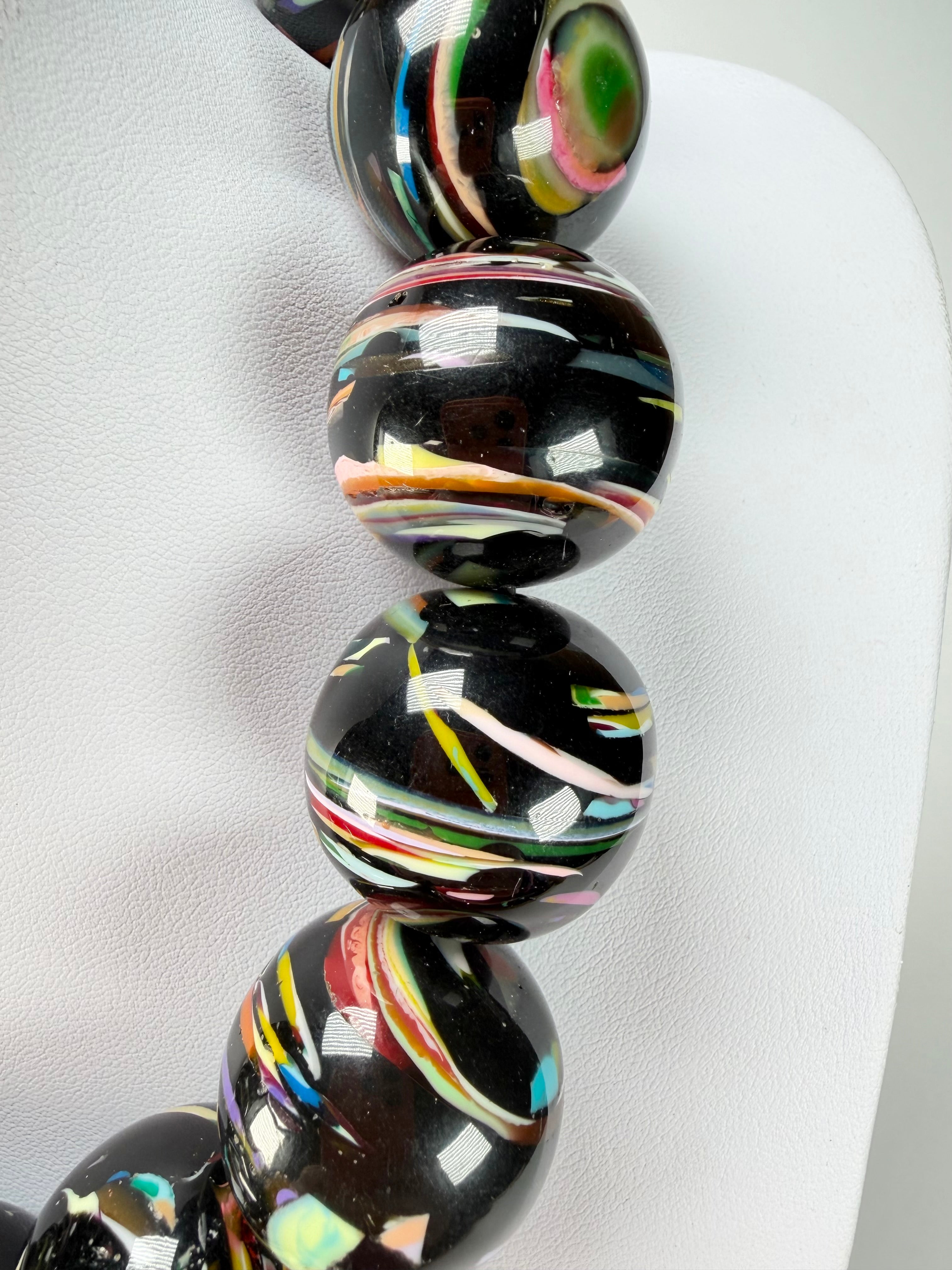 Sobral - Baru "Cluster" Studio Creation Resin Necklace ( 000000 )