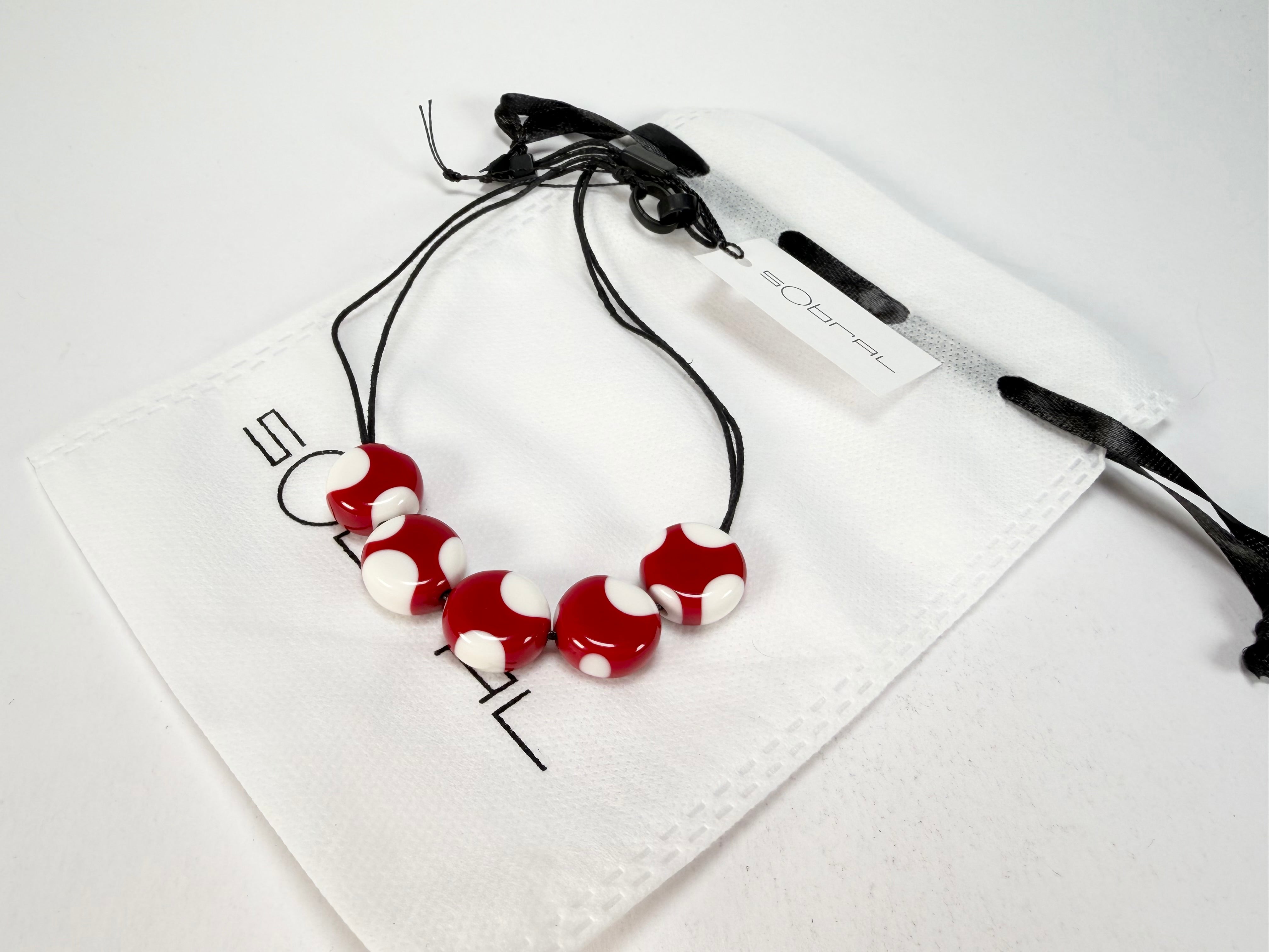 Sobral - Dots "Pointé" Red & White Resin Bracelet On Cord ( 000000 )