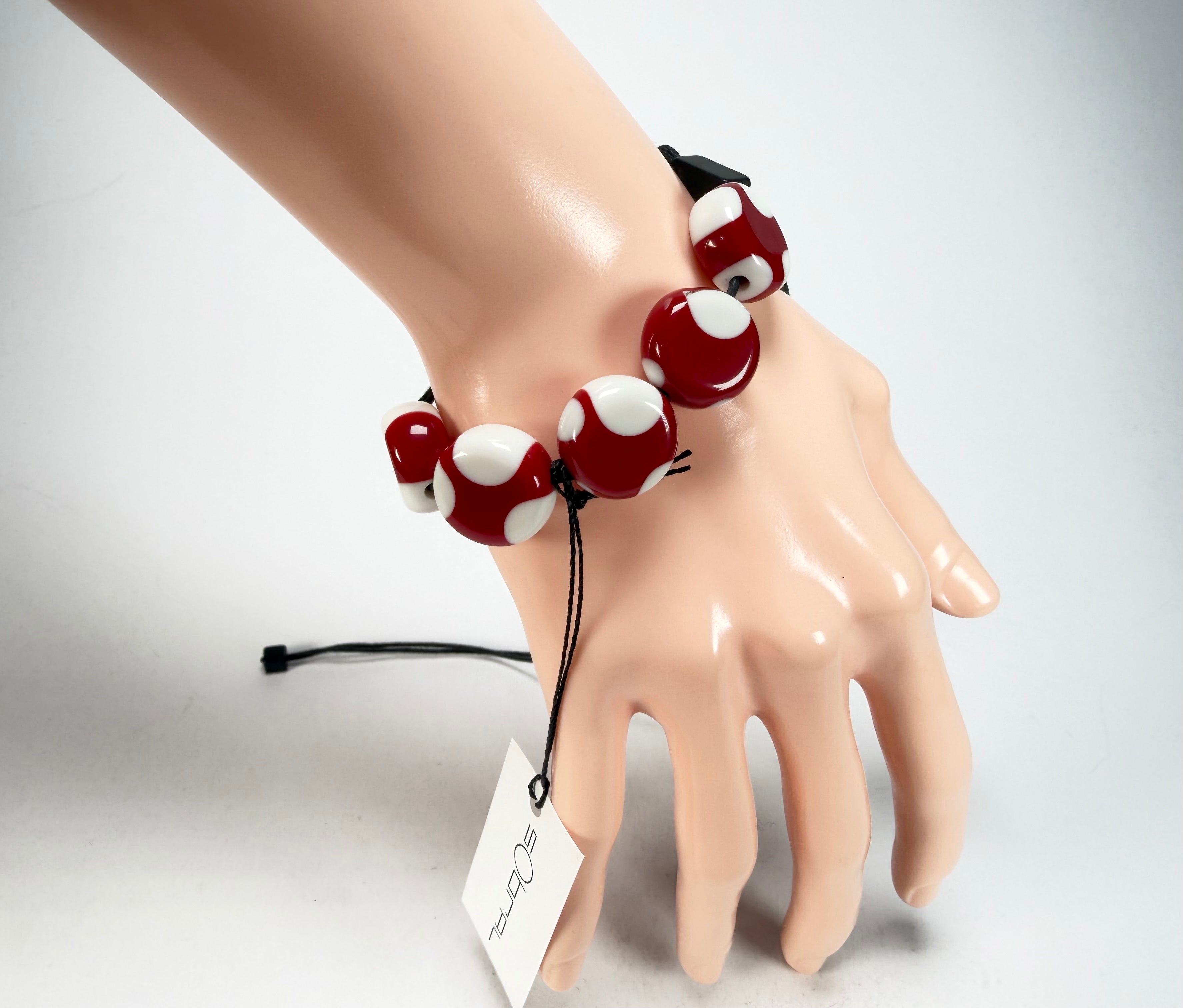Sobral - Dots "Pointé" Red & White Resin Bracelet On Cord ( 000000 )
