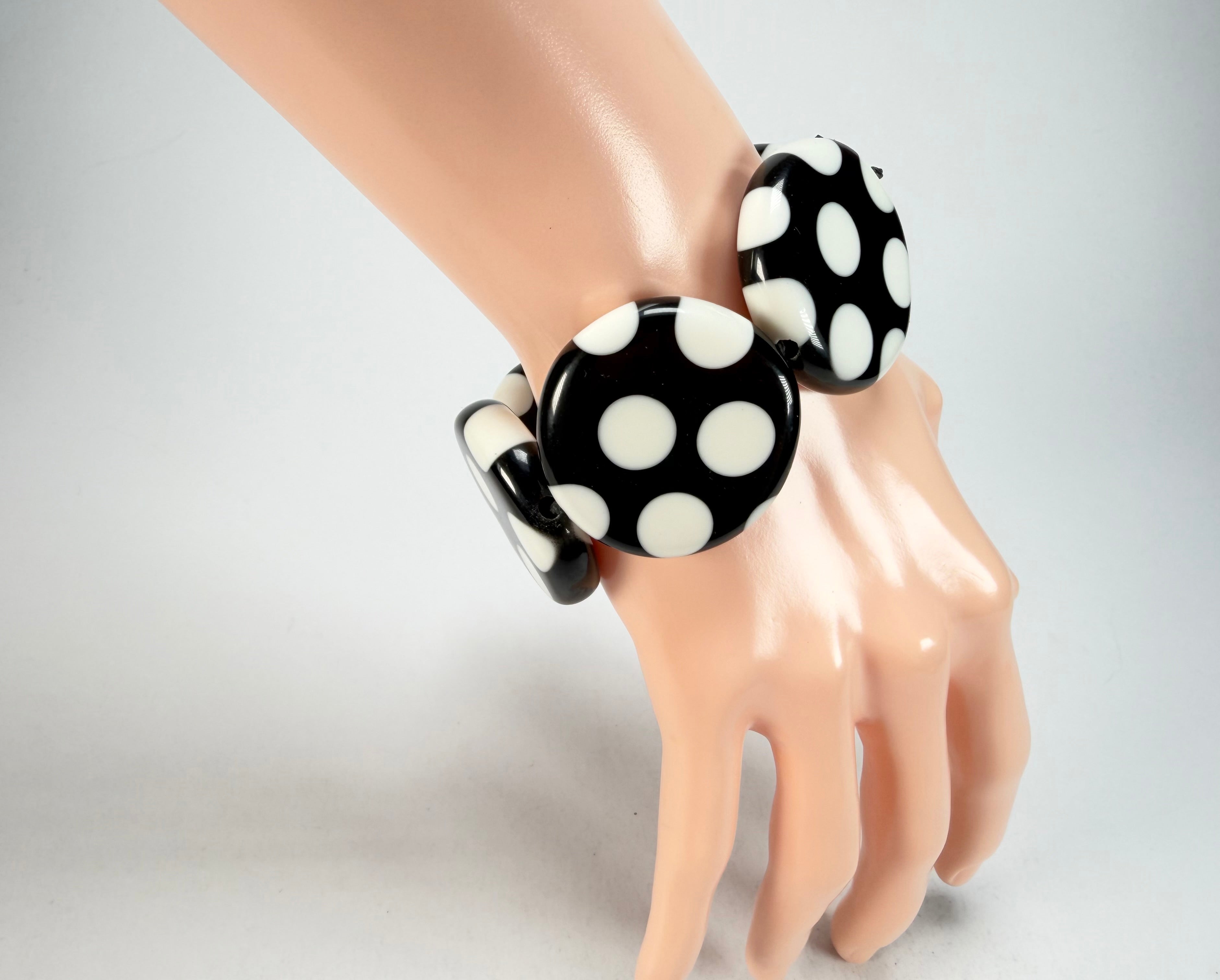 Sobral - Dots "Nº F" Black & White Elasticated Resin Bracelet ( 005361 )