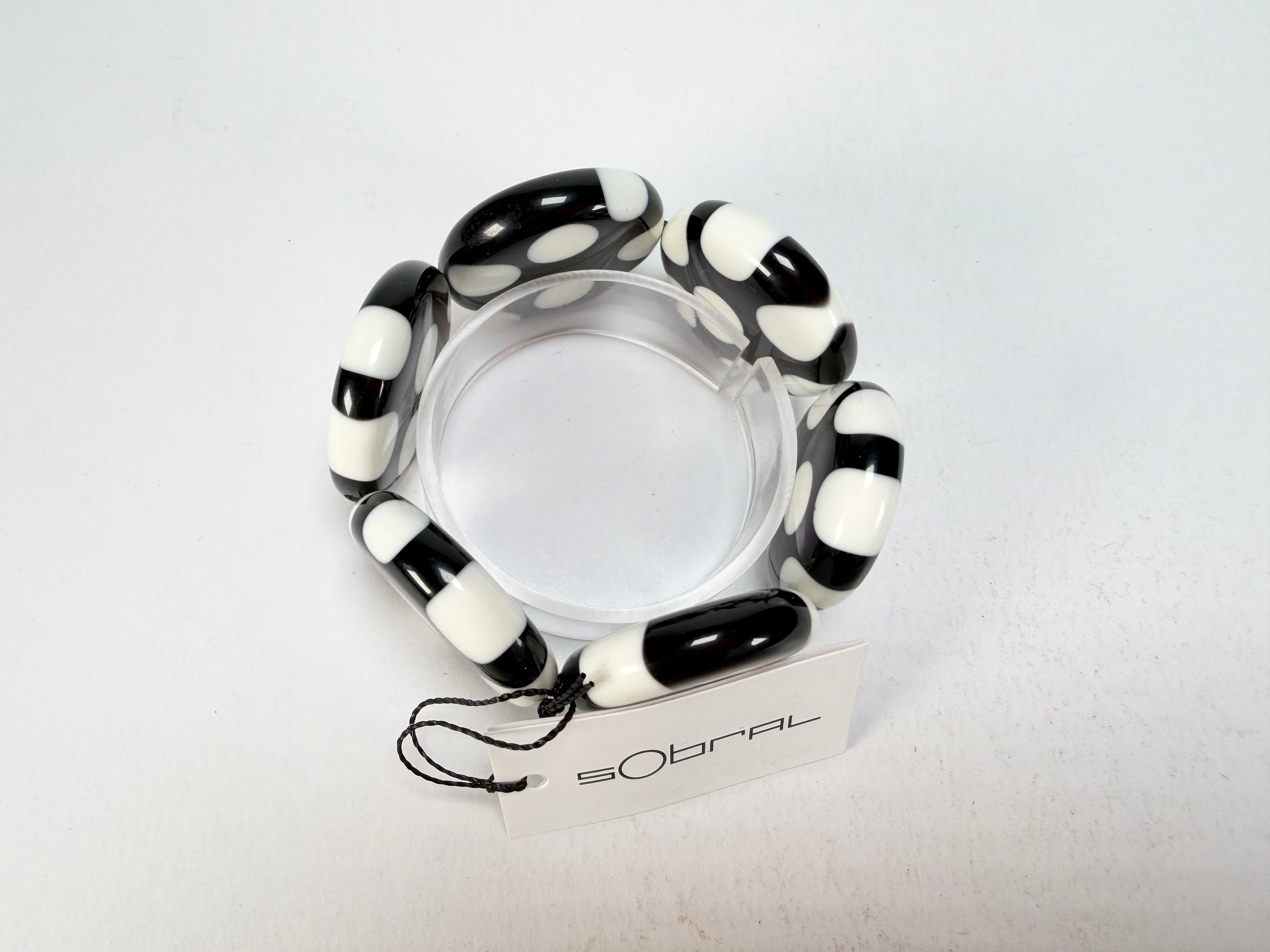 Sobral - Dots "Nº F" Black & White Elasticated Resin Bracelet ( 005361 )