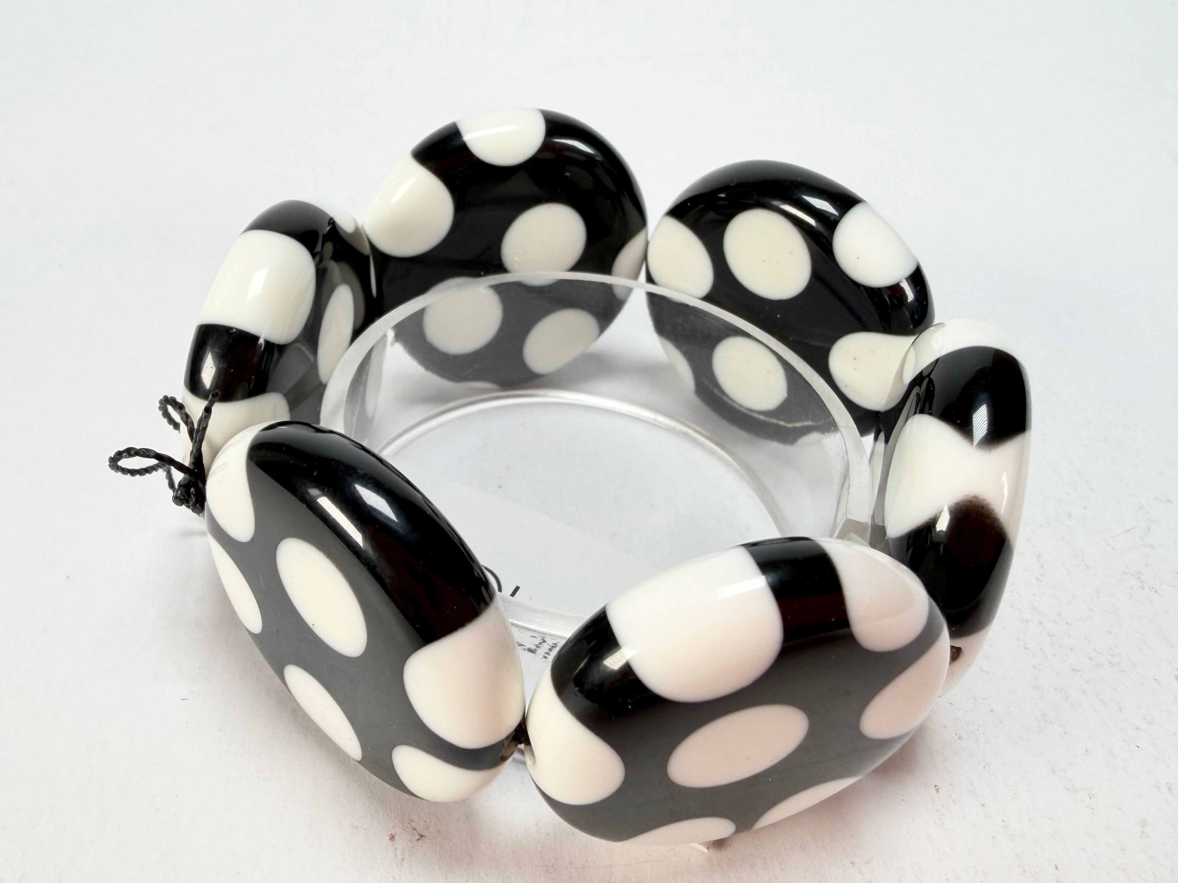 Sobral - Dots "Nº F" Black & White Elasticated Resin Bracelet ( 005361 )
