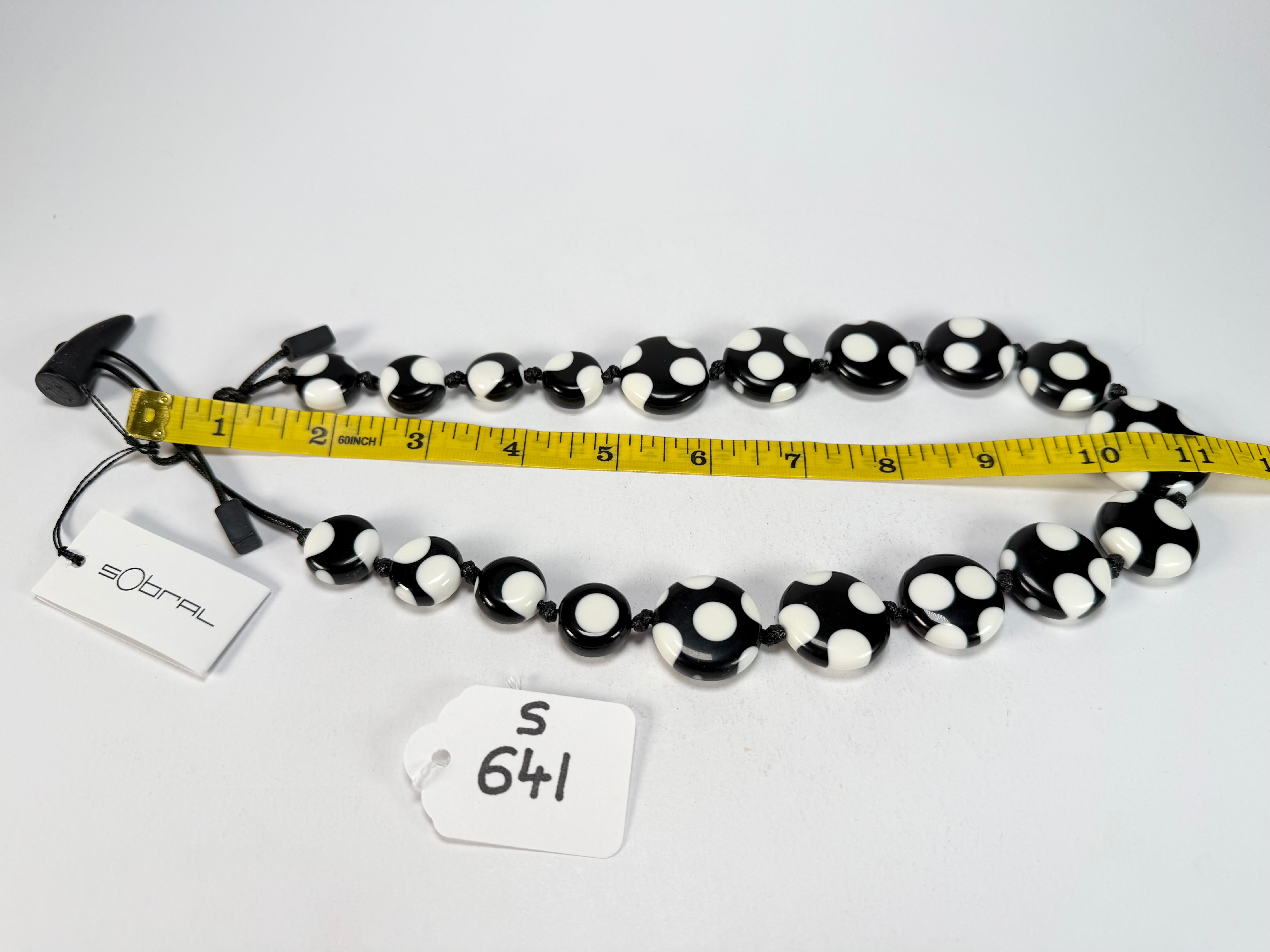 Sobral - Dots "Dots" Black & White Resin Necklace ( 005360 )