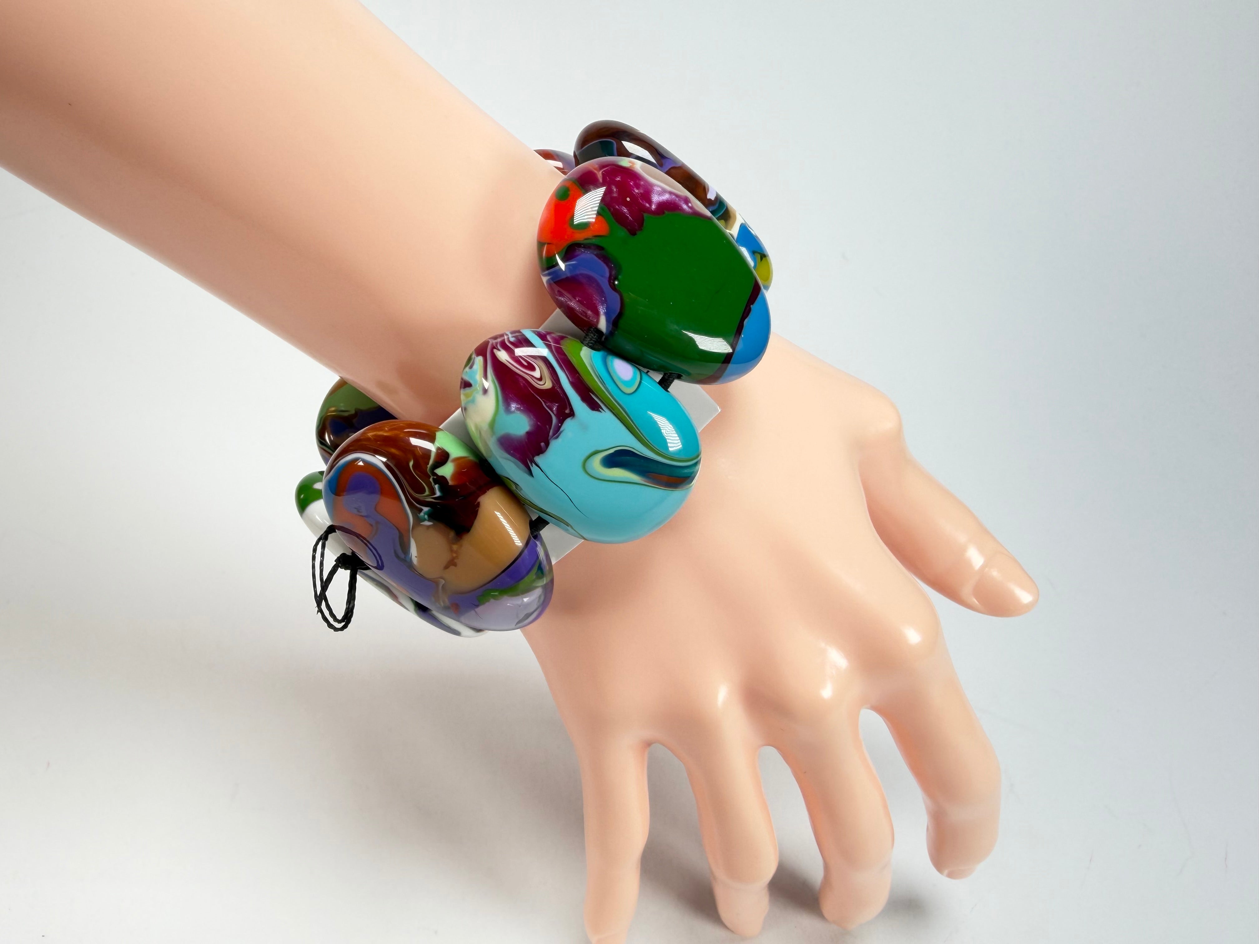 Sobral - Multi-Colour "Folha" Pollock Elasticated Resin Bracelet ( 005519 )
