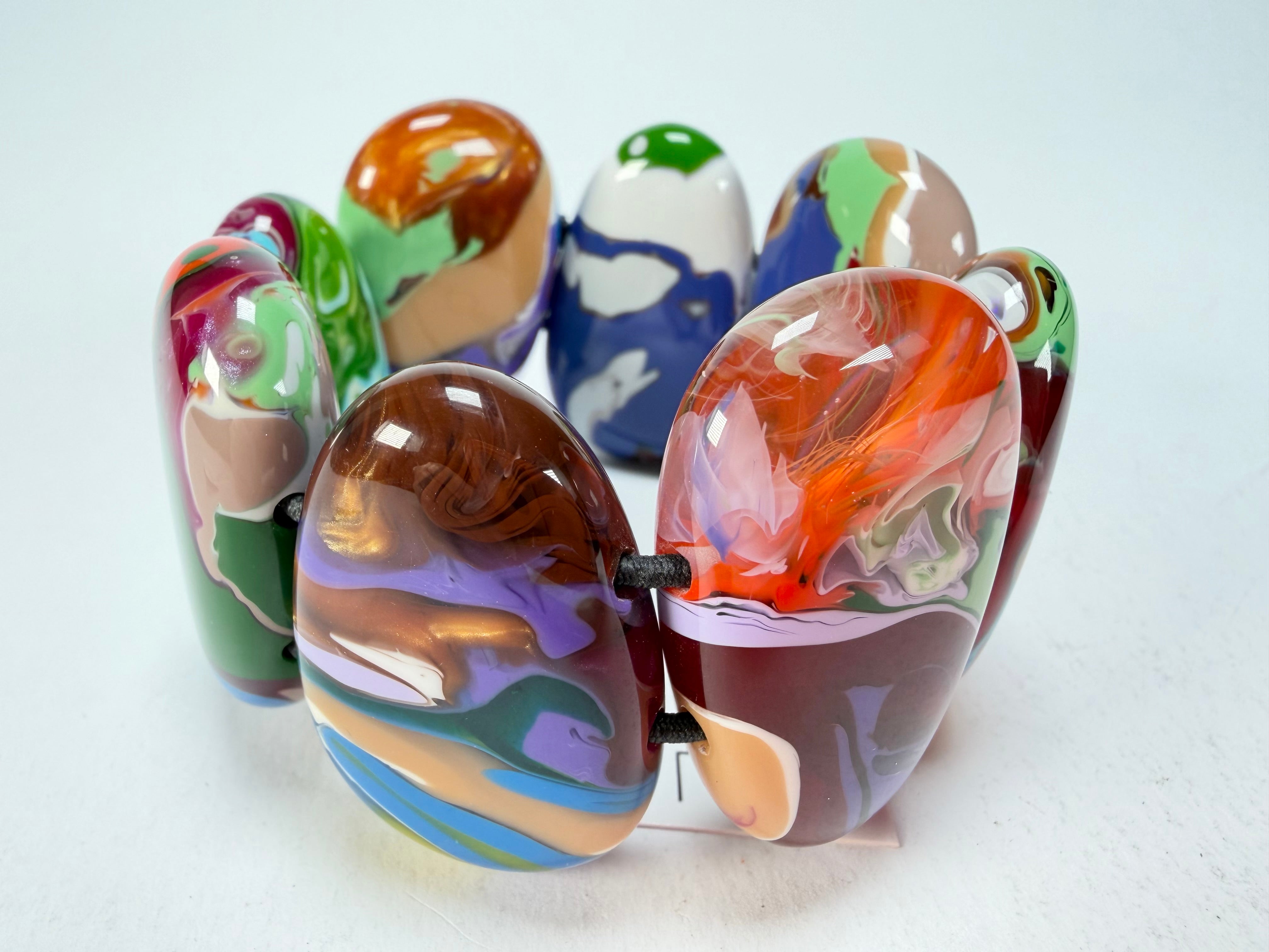 Sobral - Multi-Colour "Folha" Pollock Elasticated Resin Bracelet ( 005519 )