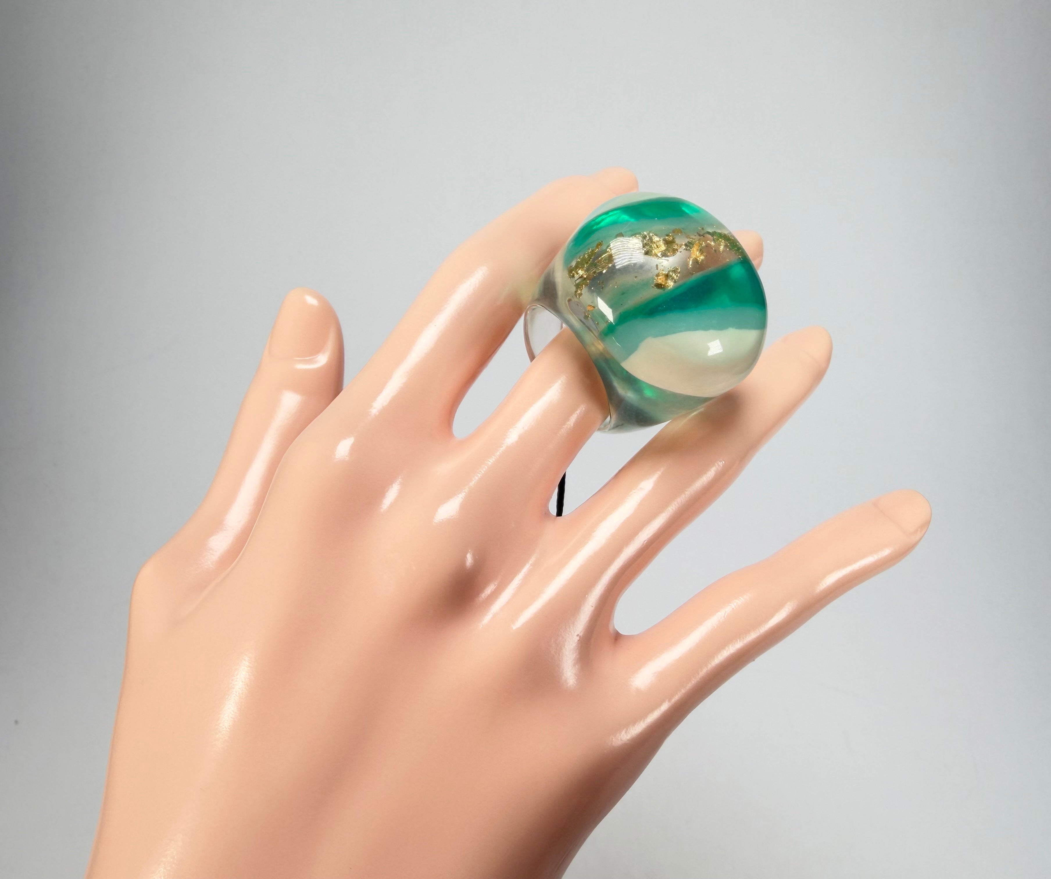 Sobral - Planets "Saturno" Neptune Resin Ring ( 005457 ) - Size UK T / US 9.5