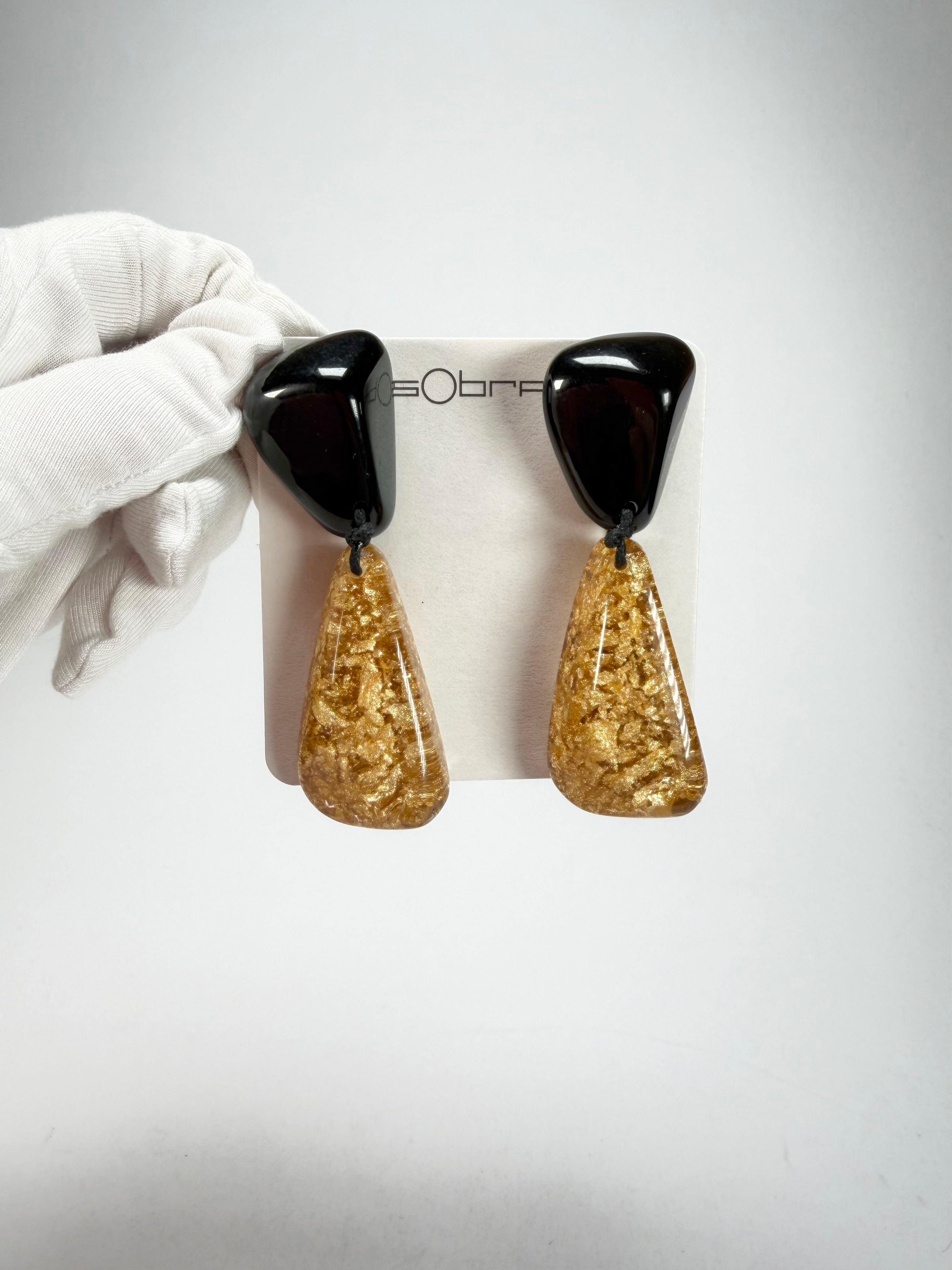 Sobral - Metalique "Cusco" Black & Gold Resin Clip On Earrings ( 001417 )