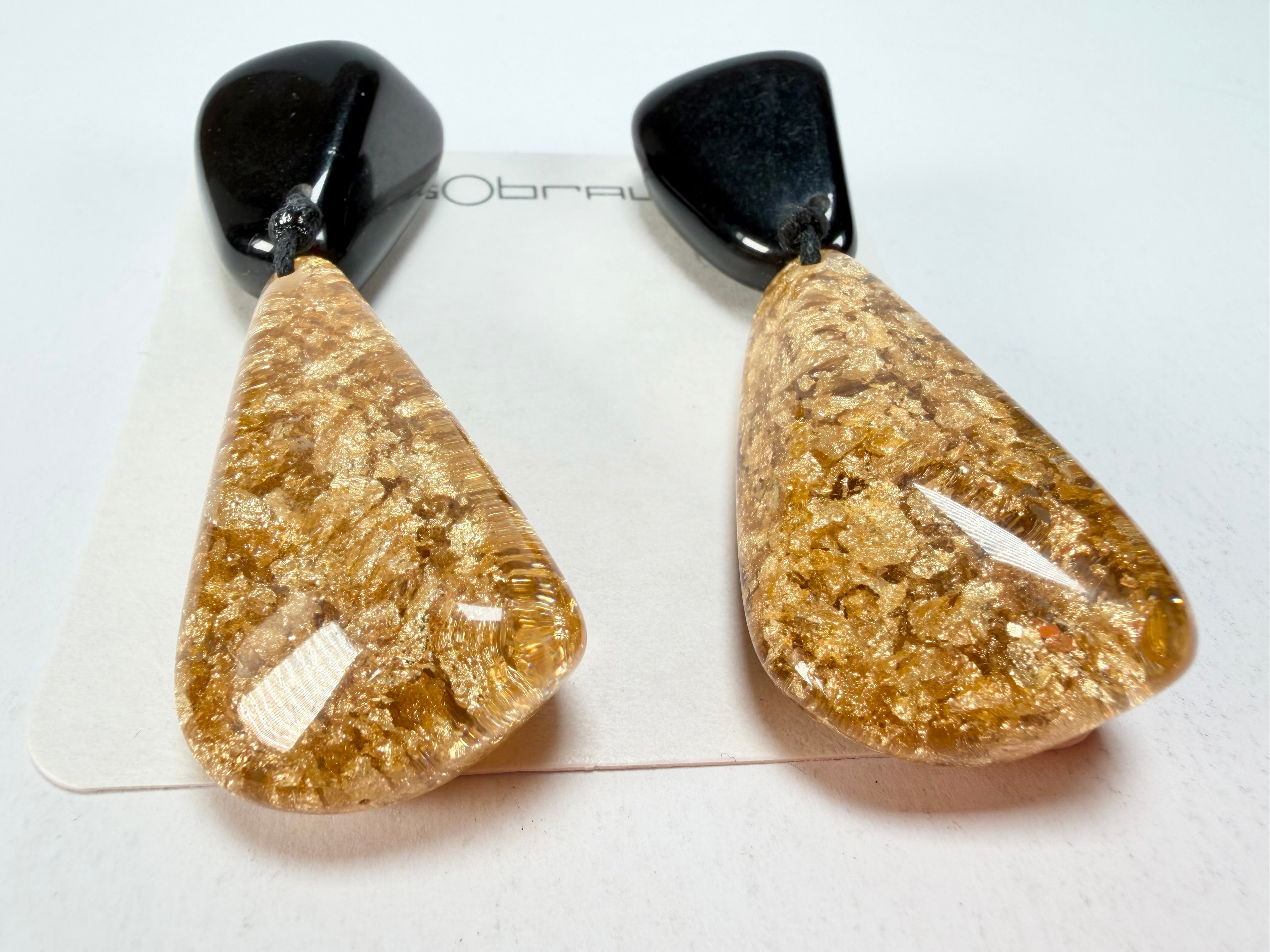Sobral - Metalique "Cusco" Black & Gold Resin Clip On Earrings ( 001417 )