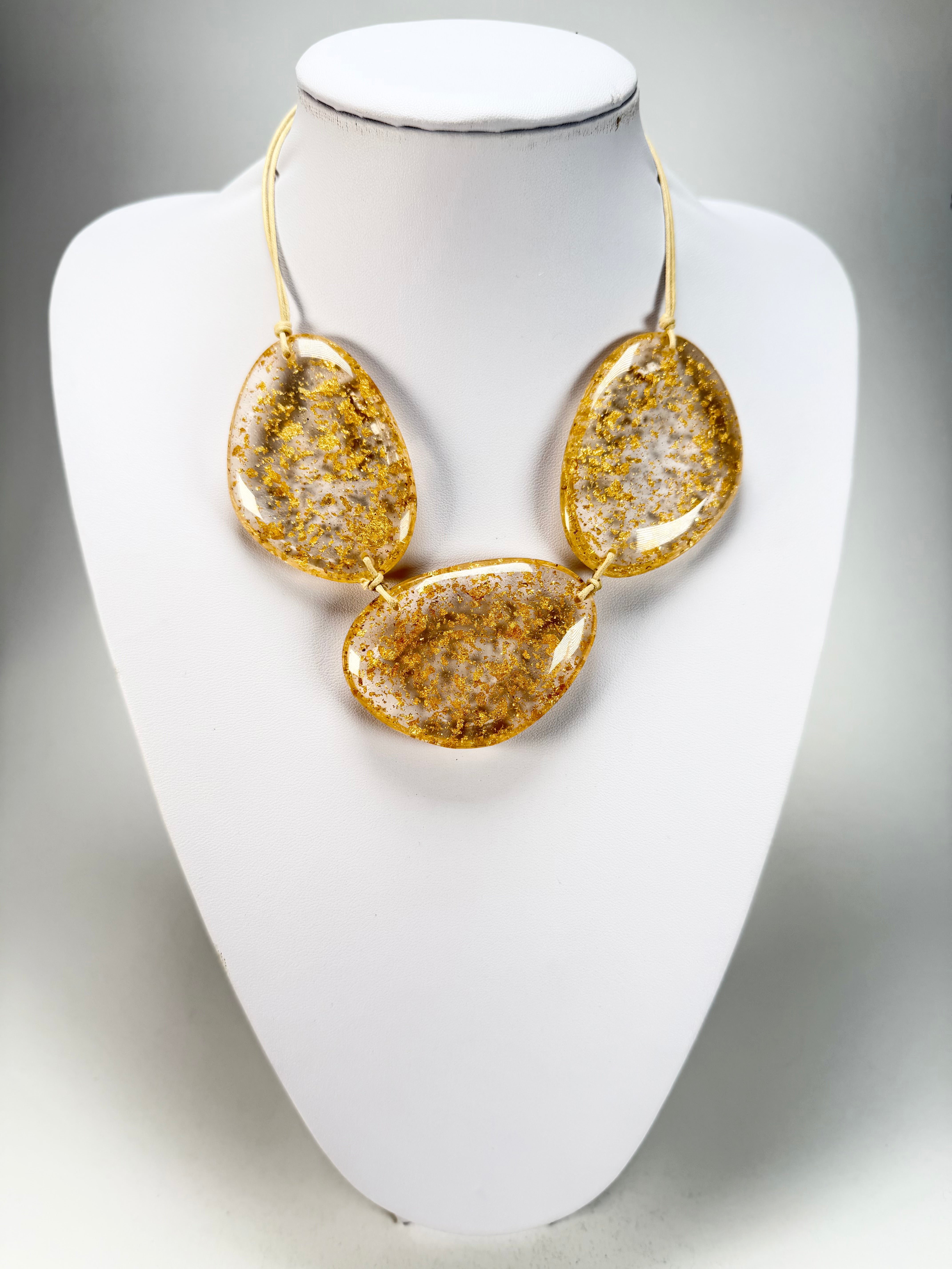 Sobral - Metalique "Ebony" Resin Necklace ( 004334 )