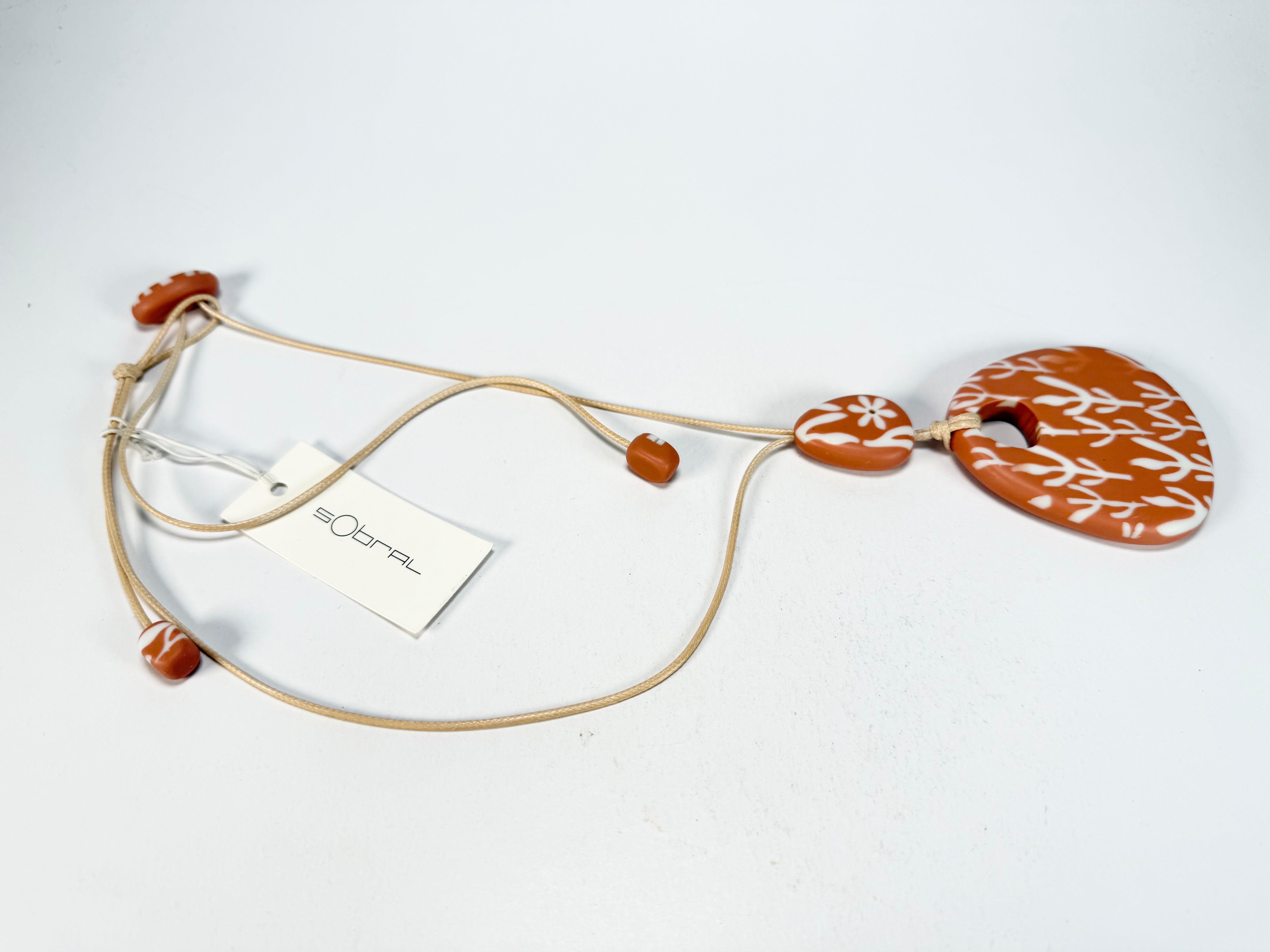 Sobral - Caruaru "Caruaru" Resin Necklace ( 005503 )