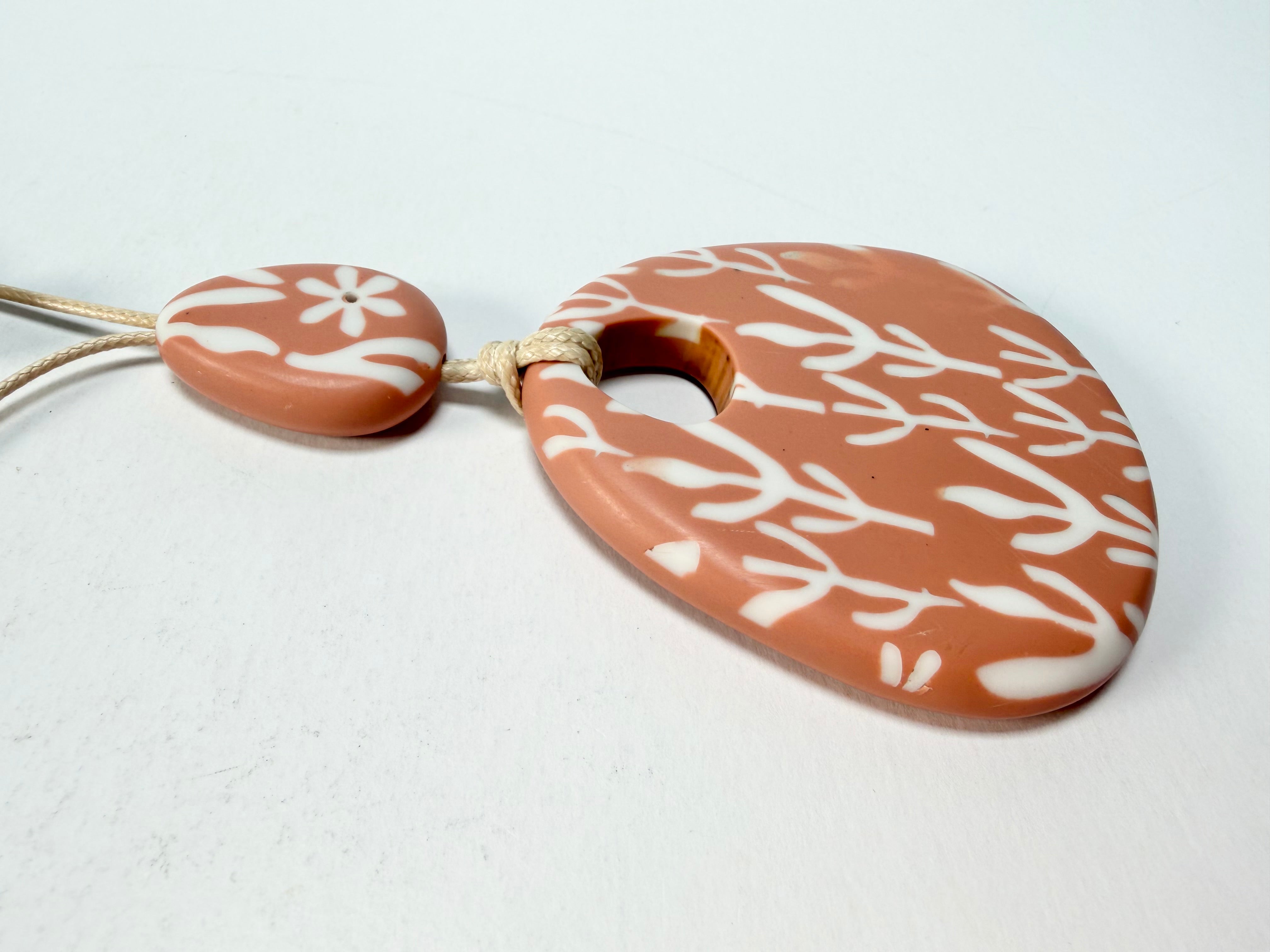 Sobral - Caruaru "Caruaru" Resin Necklace ( 005503 )
