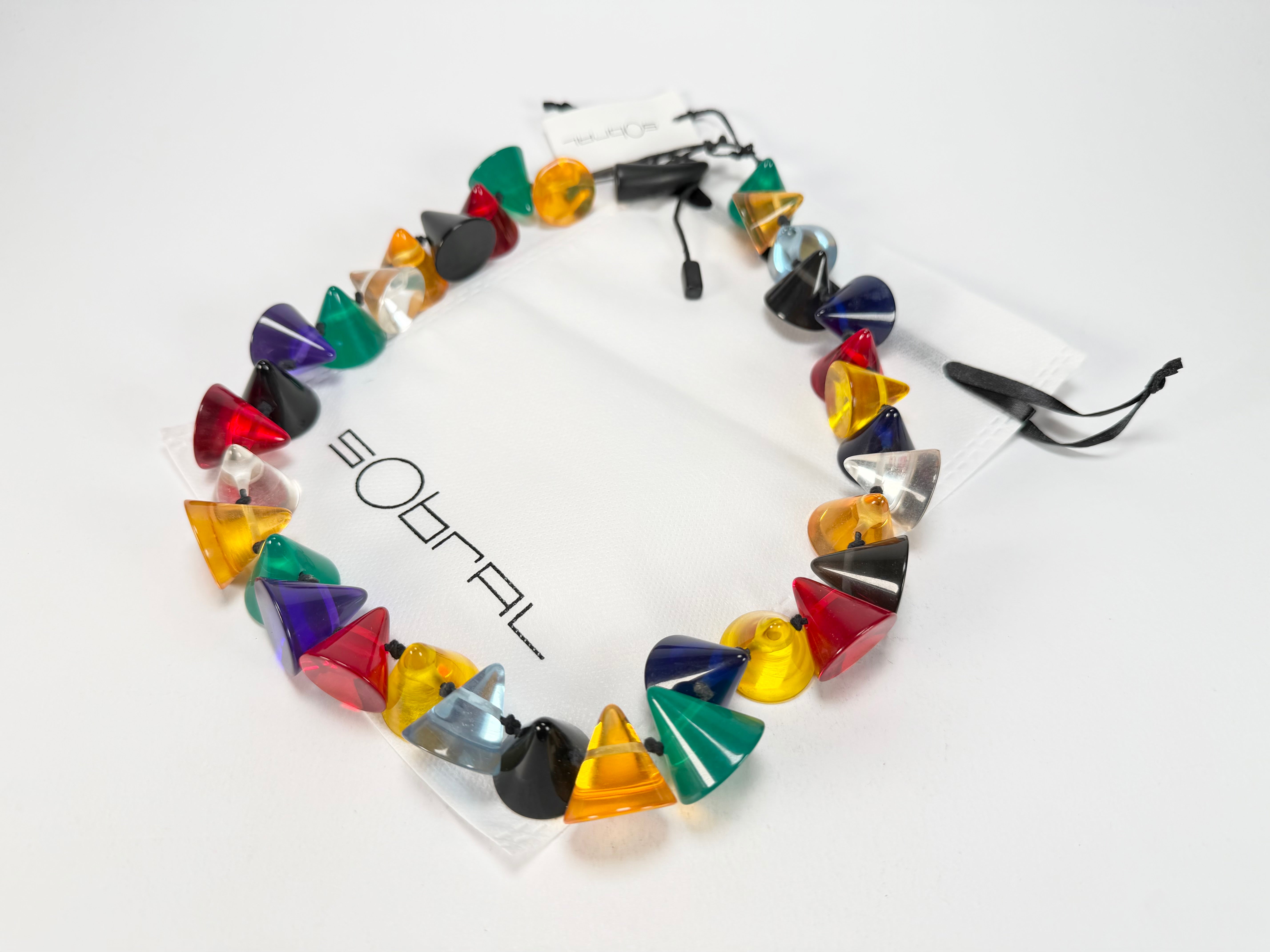 Sobral - Mix 2023 "Cones MD" Resin Necklace ( 005368 )