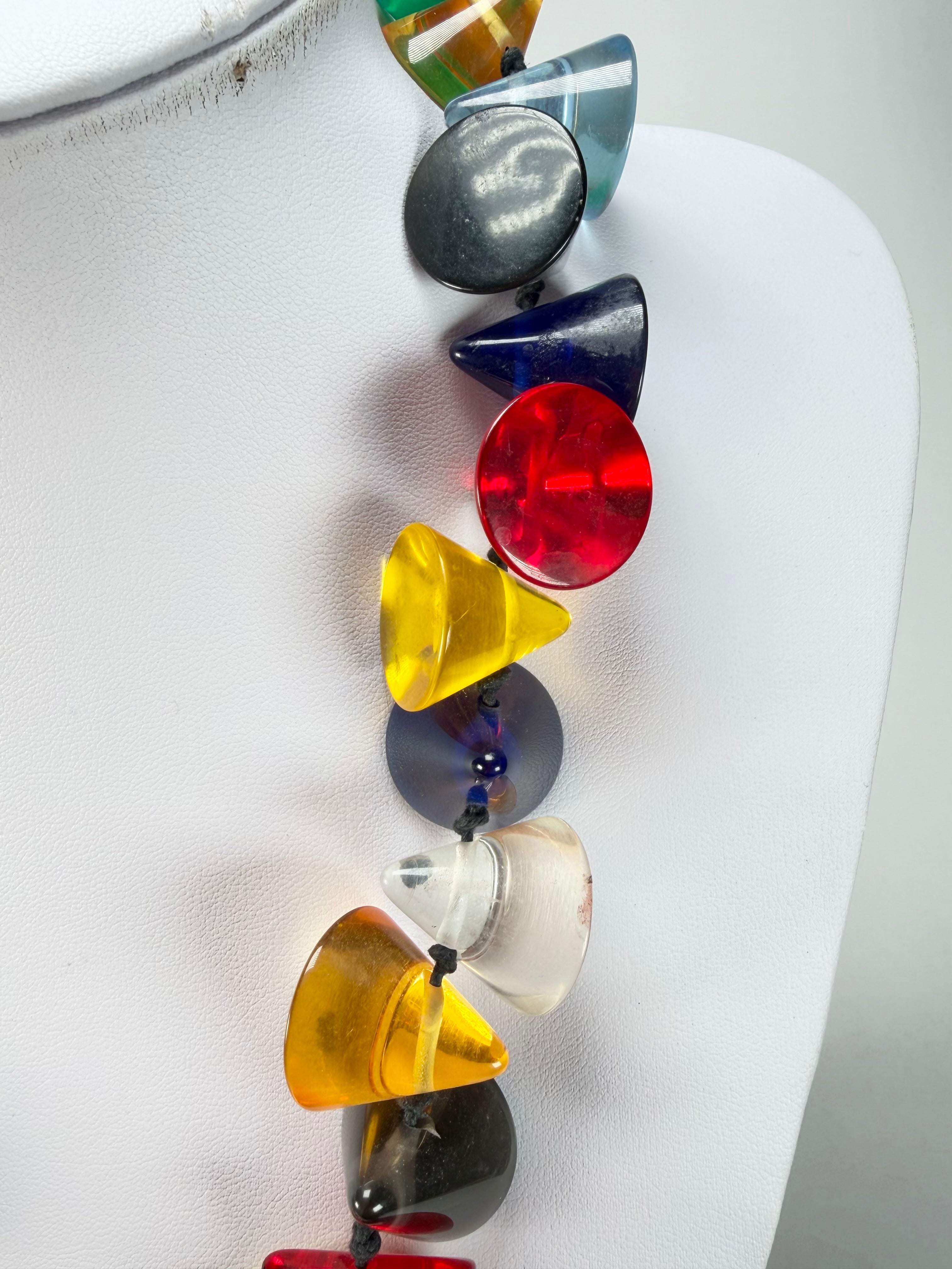 Sobral - Mix 2023 "Cones MD" Resin Necklace ( 005368 )