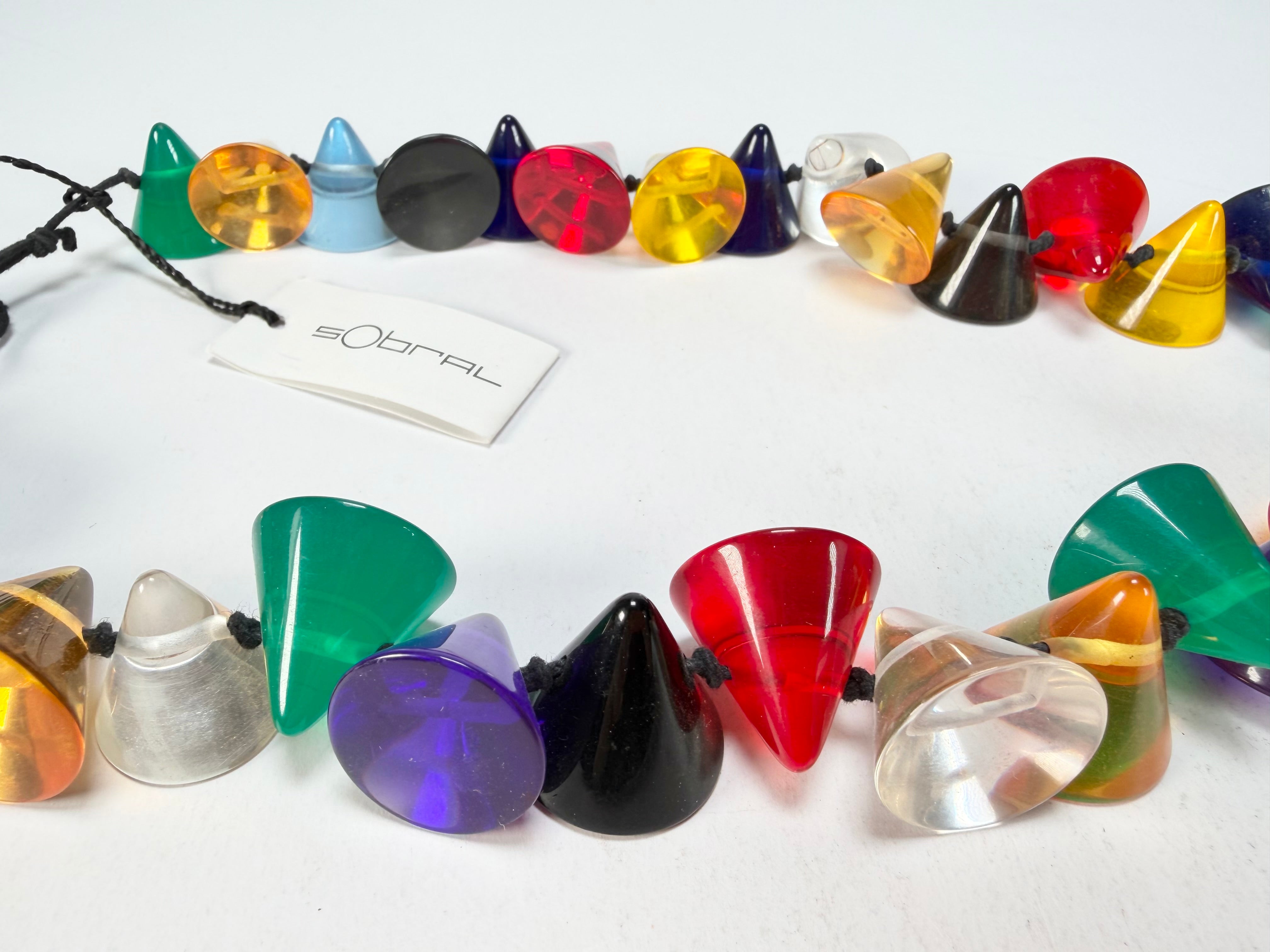 Sobral - Mix 2023 "Cones MD" Resin Necklace ( 005368 )