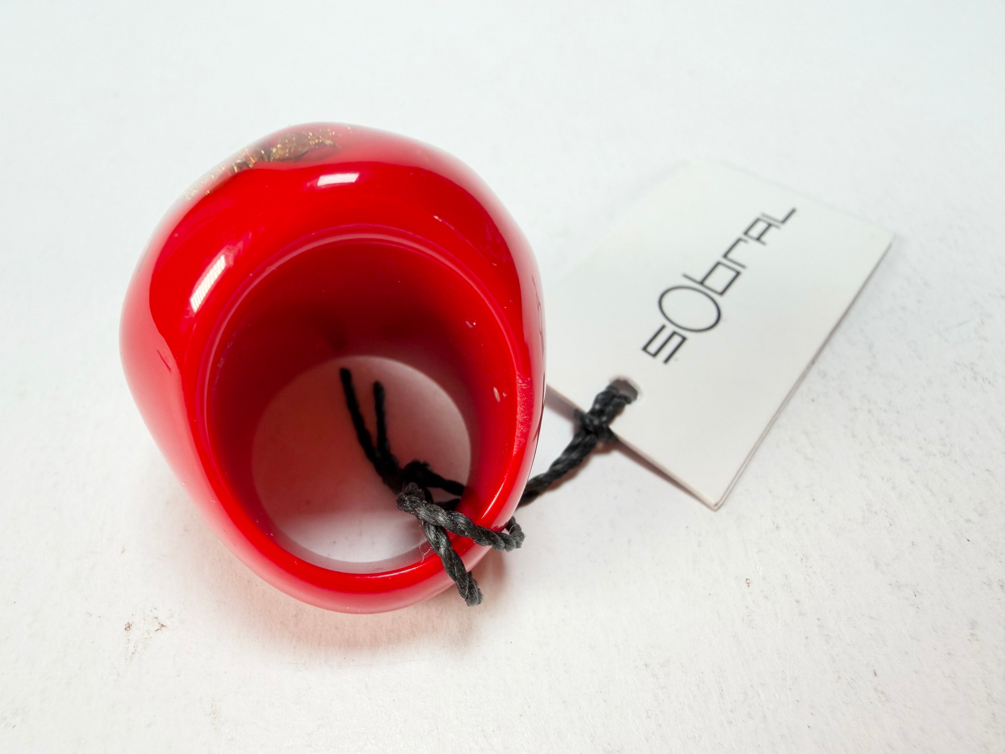 Sobral - Metalique Orlando "Super" Red Resin Ring ( 004337 ) - Size UK P / US 7.5
