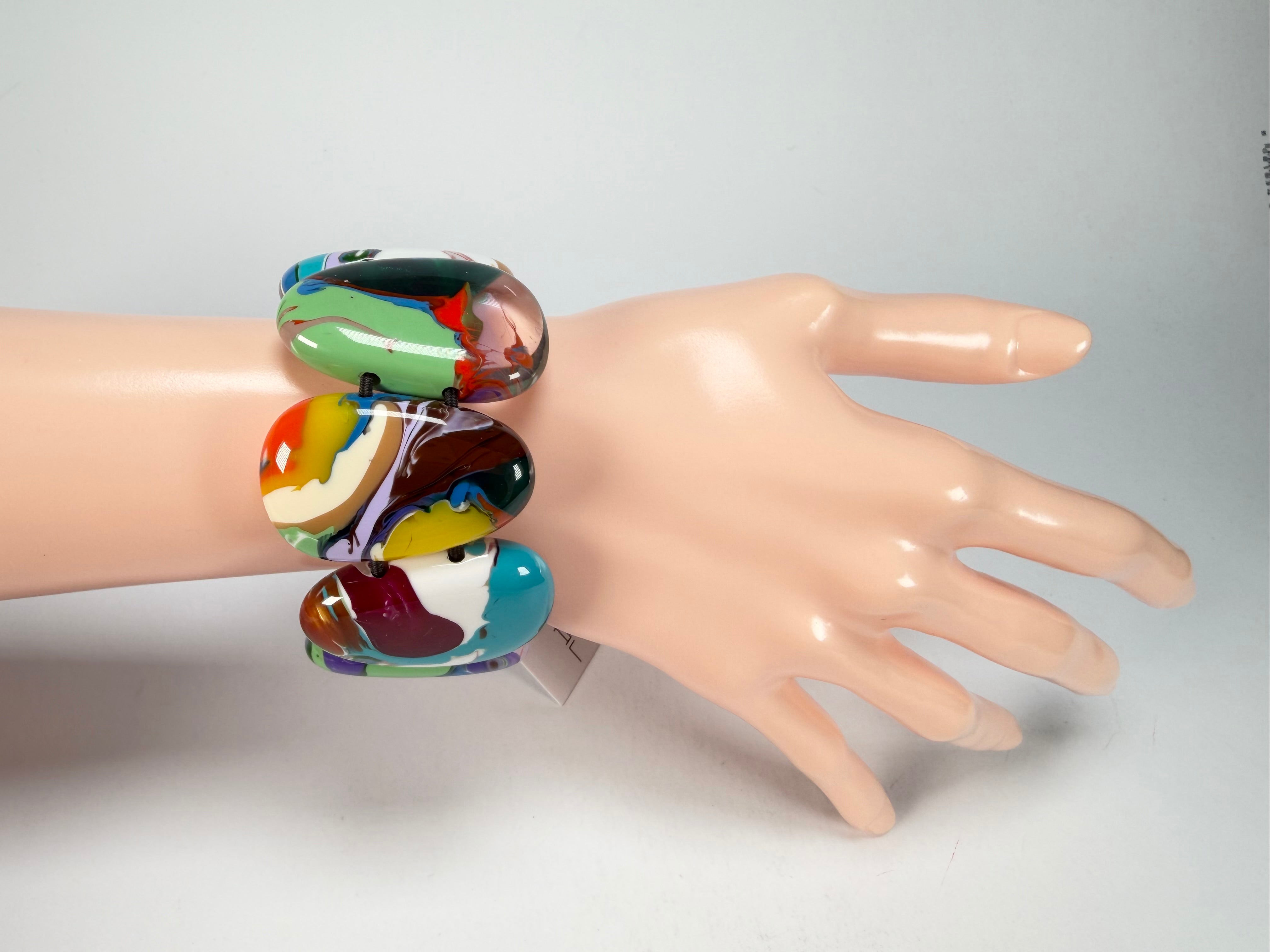 Sobral - Multi-Colour "Folha" Pollock Elasticated Resin Bracelet ( 005519 )