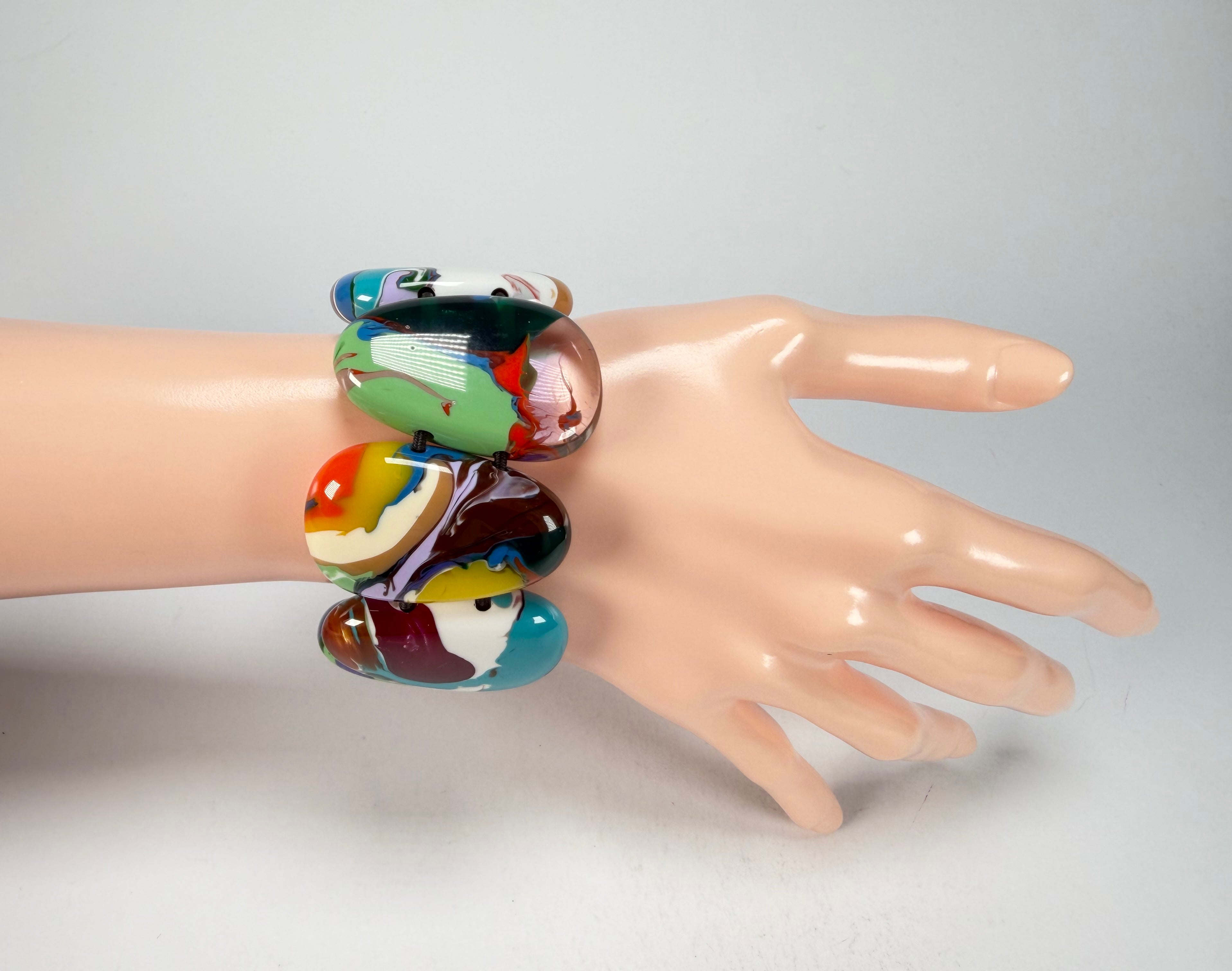 Sobral - Multi-Colour "Folha" Pollock Elasticated Resin Bracelet ( 005519 )