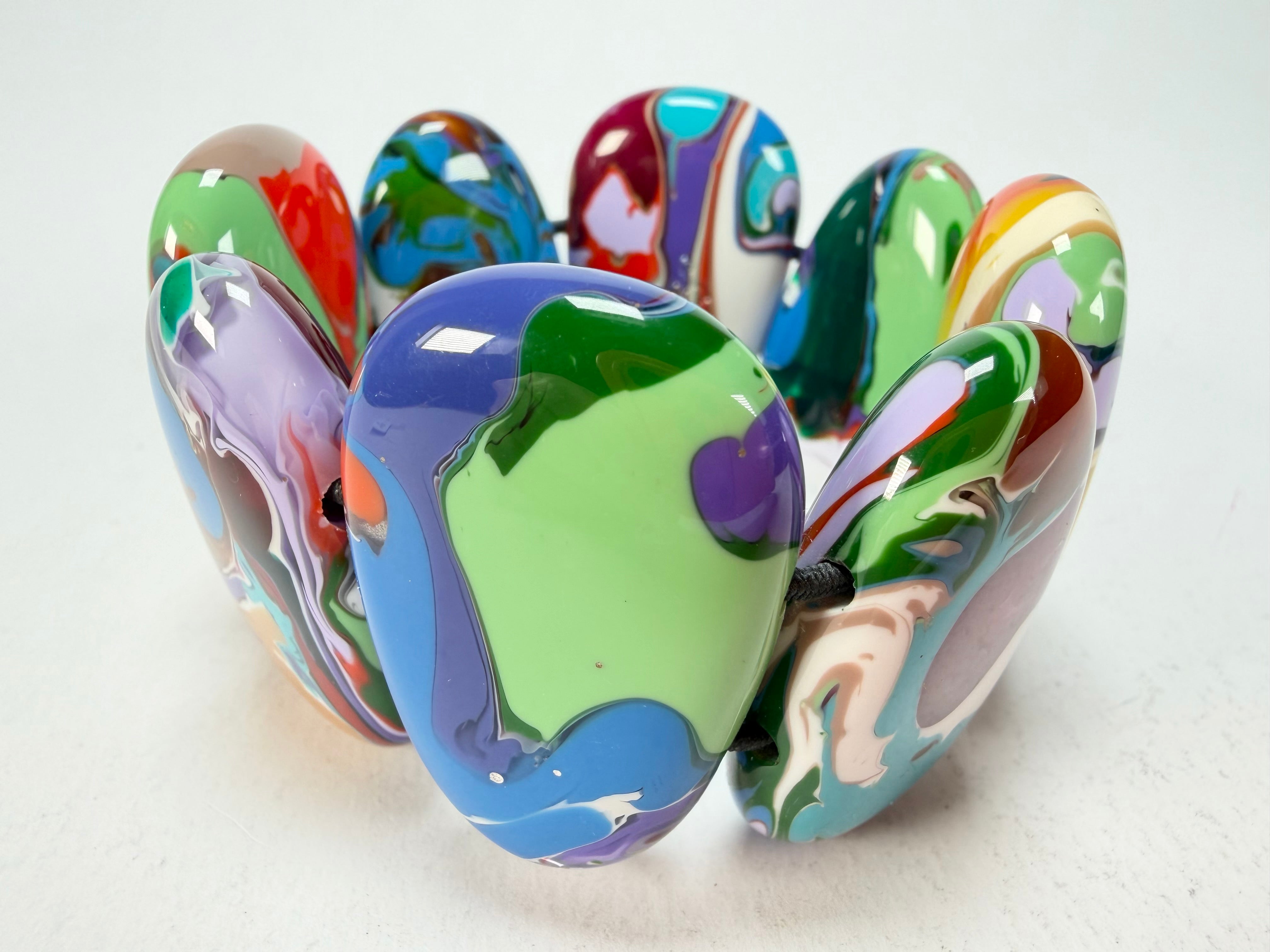 Sobral - Multi-Colour "Folha" Pollock Elasticated Resin Bracelet ( 005519 )