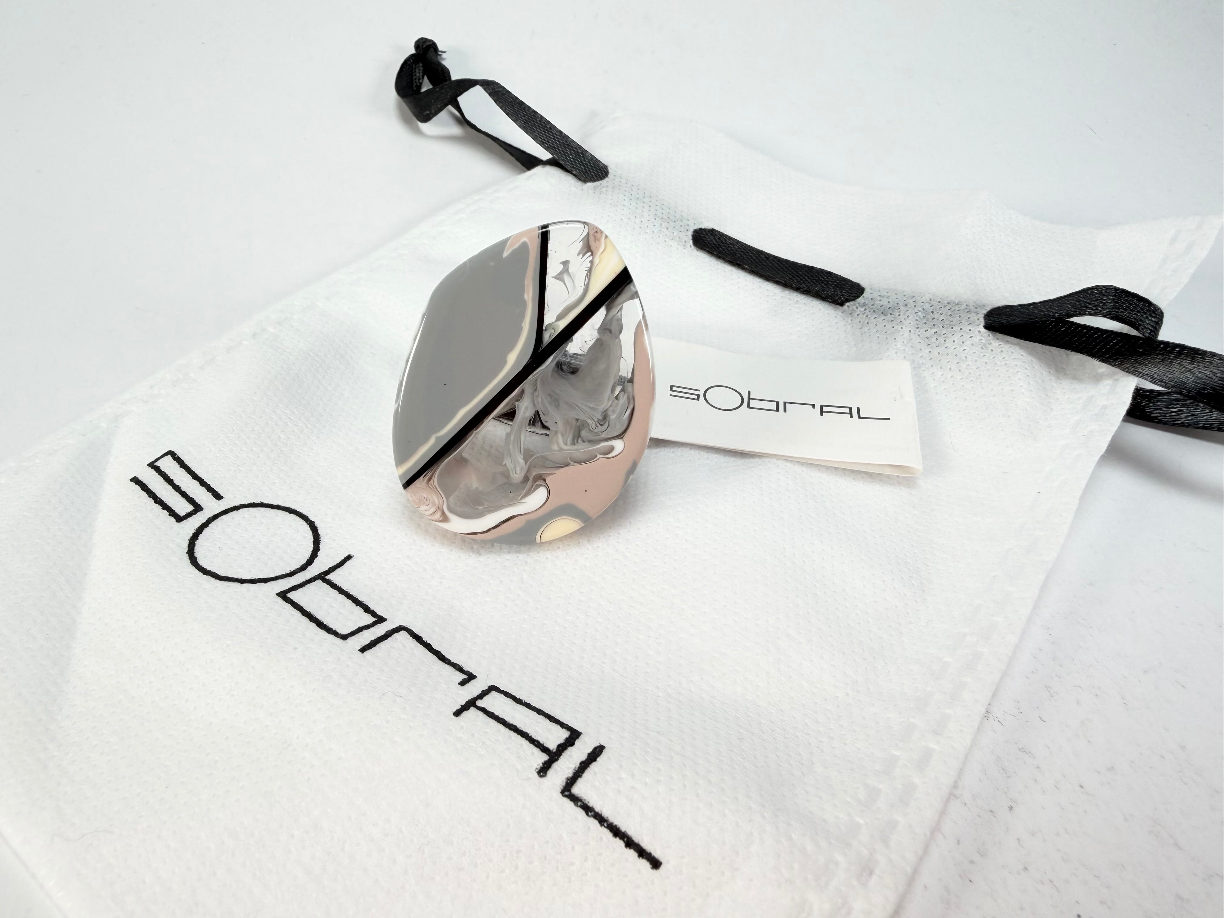 Sobral - Lágrima D'or "Namibia" Resin Ring ( 005113 ) - Size UK T / US 9