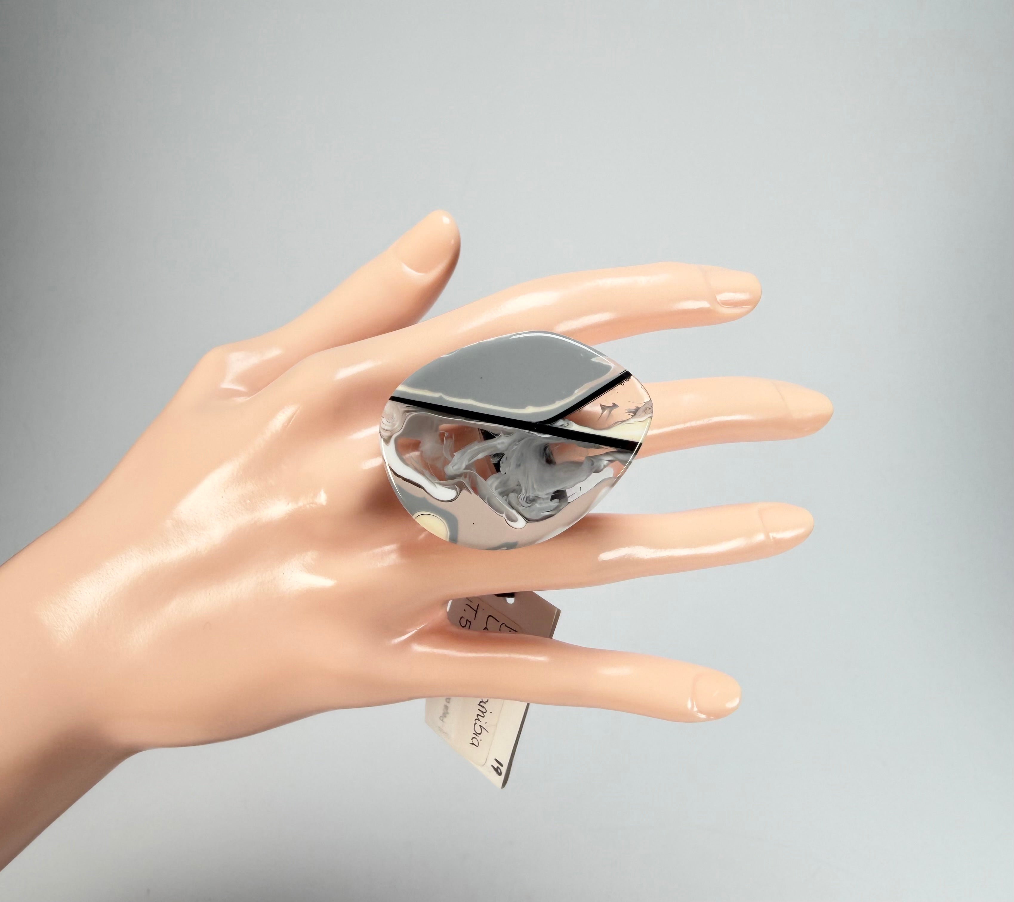 Sobral - Lágrima D'or "Namibia" Resin Ring ( 005113 ) - Size UK T / US 9