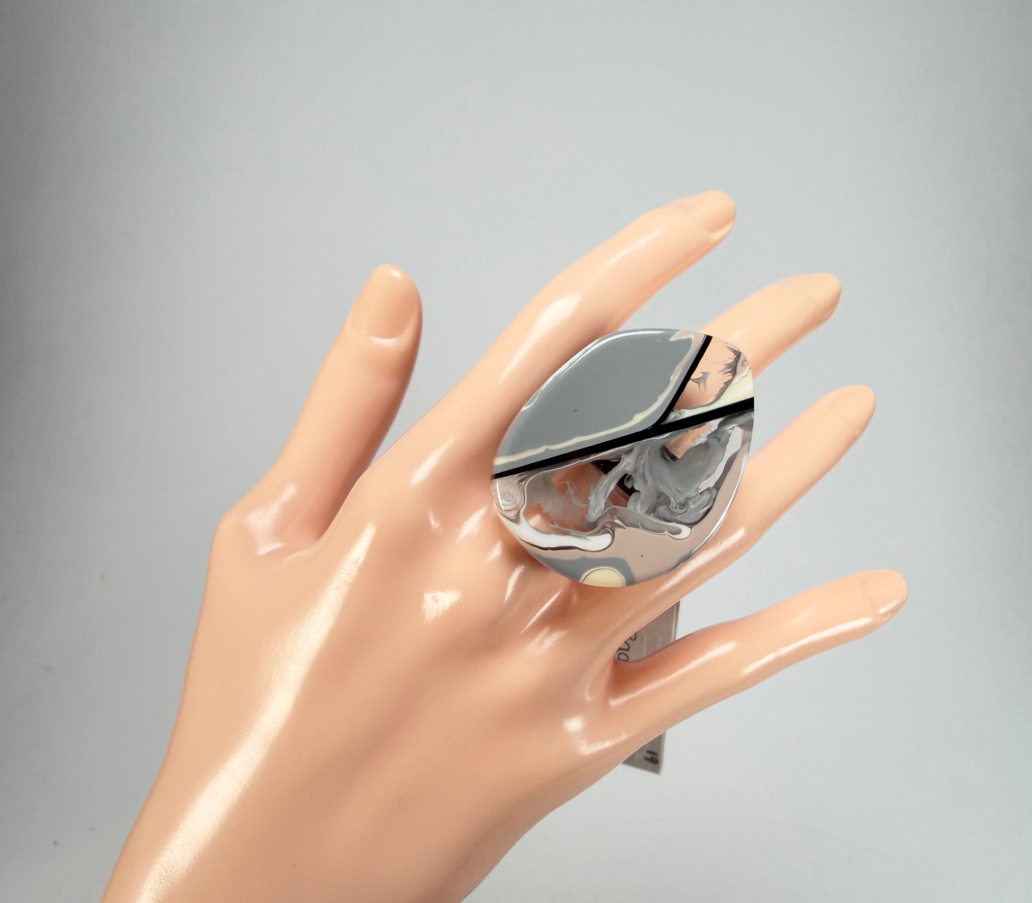 Sobral - Lágrima D'or "Namibia" Resin Ring ( 005113 ) - Size UK T / US 9