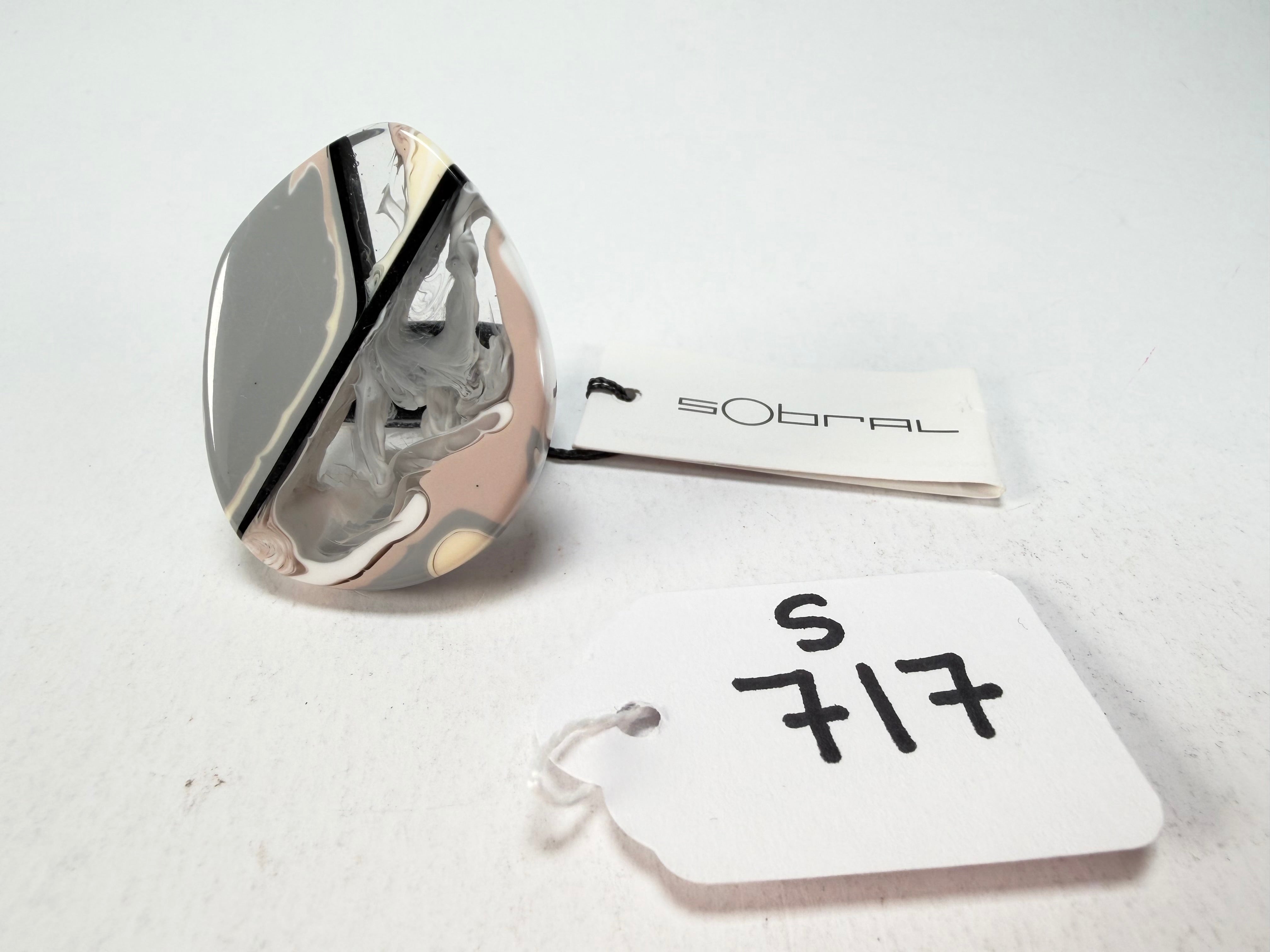 Sobral - Lágrima D'or "Namibia" Resin Ring ( 005113 ) - Size UK T / US 9