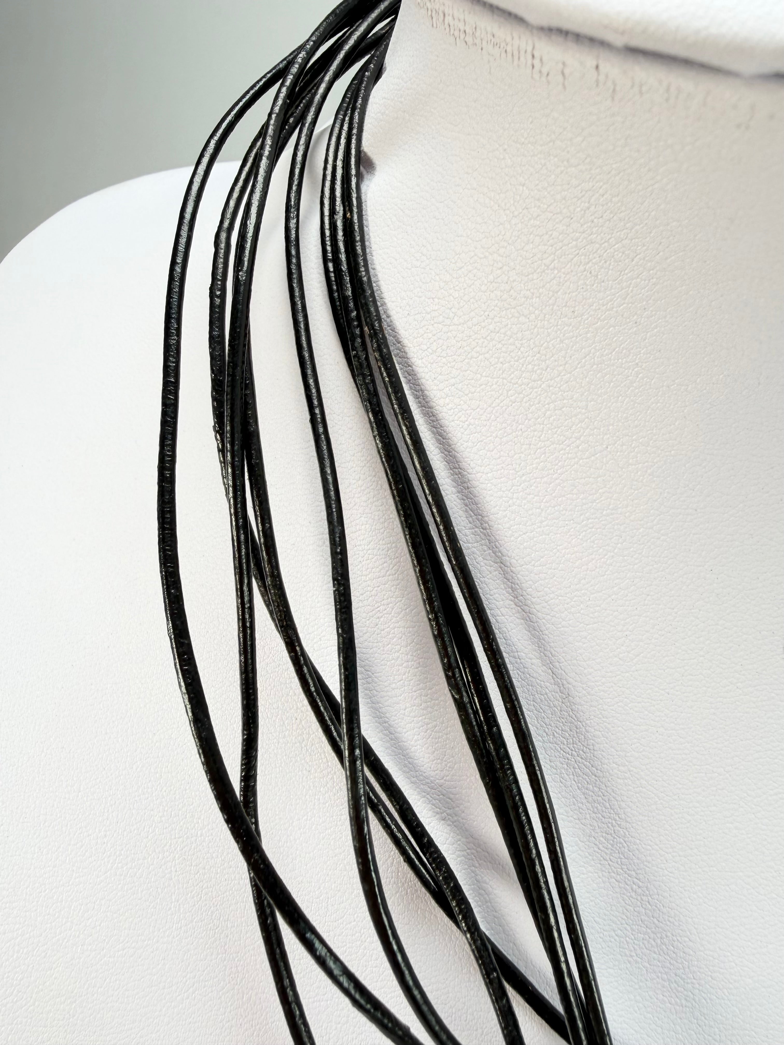 Sobral - Metalique "Venus" Yellow Gold Resin Necklace ( 004271 )