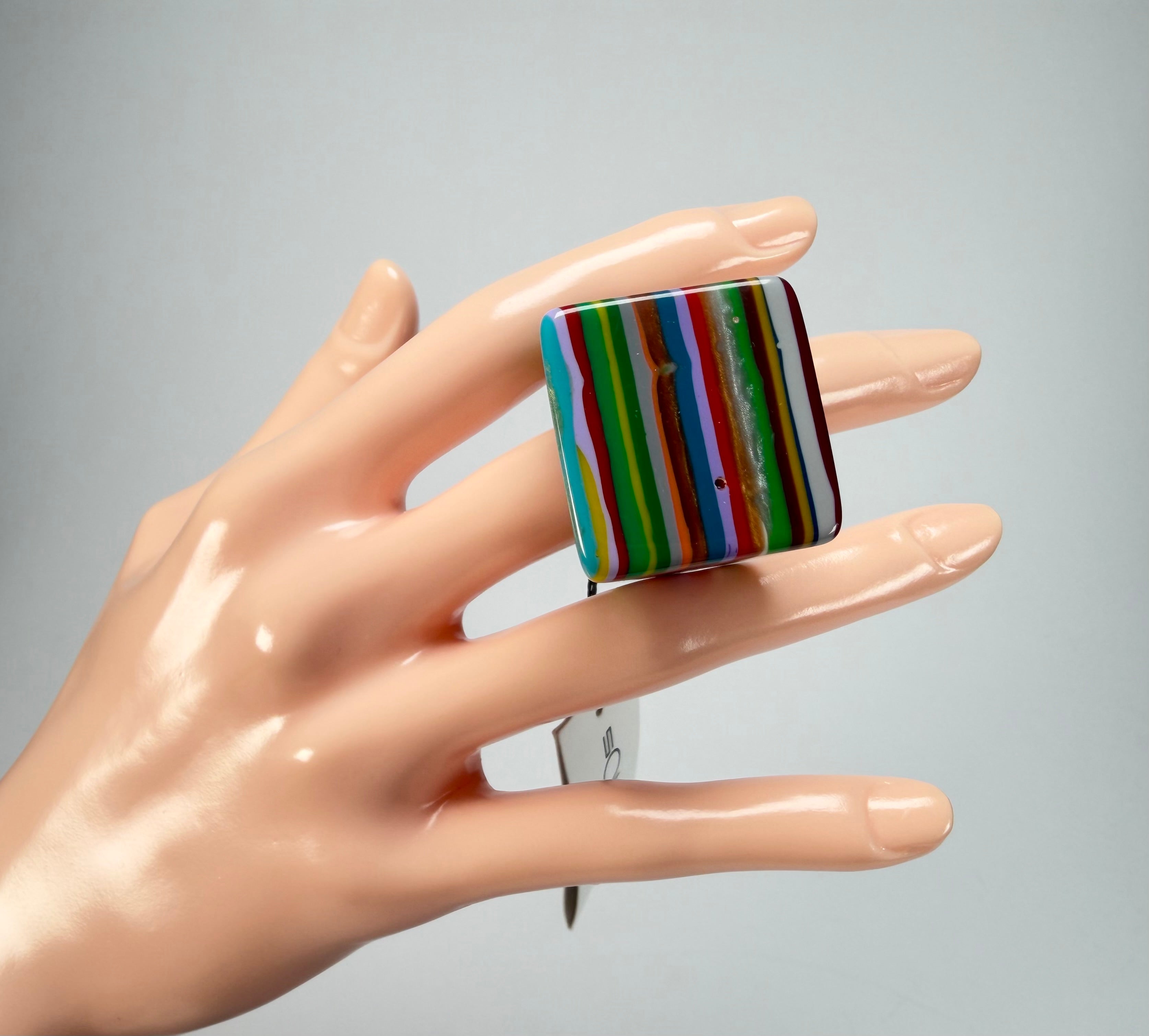 Sobral - Pop Art "Carre" Resin Ring ( 001828 ) - Size UK R / US 9