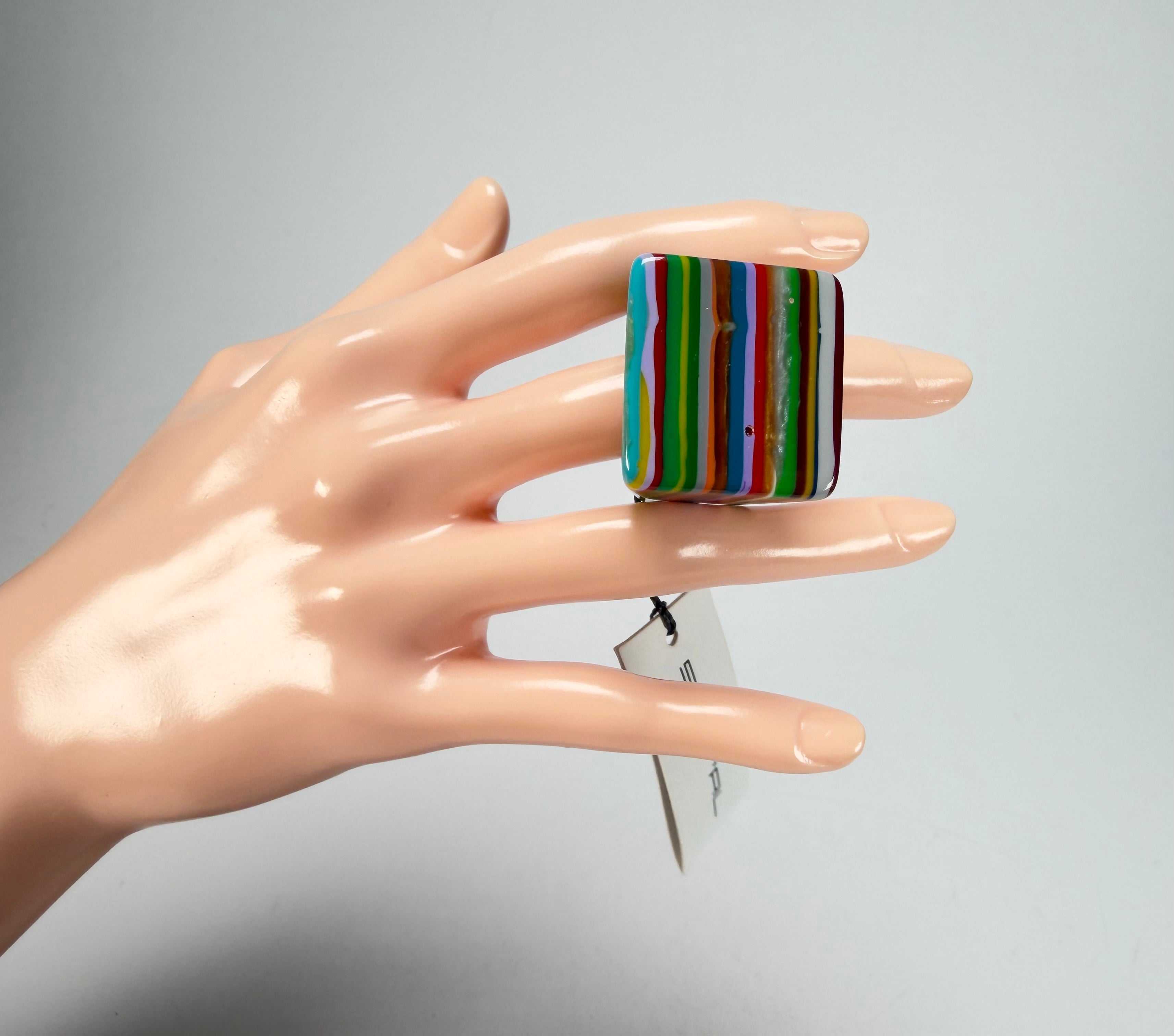 Sobral - Pop Art "Carre" Resin Ring ( 001828 ) - Size UK R / US 9
