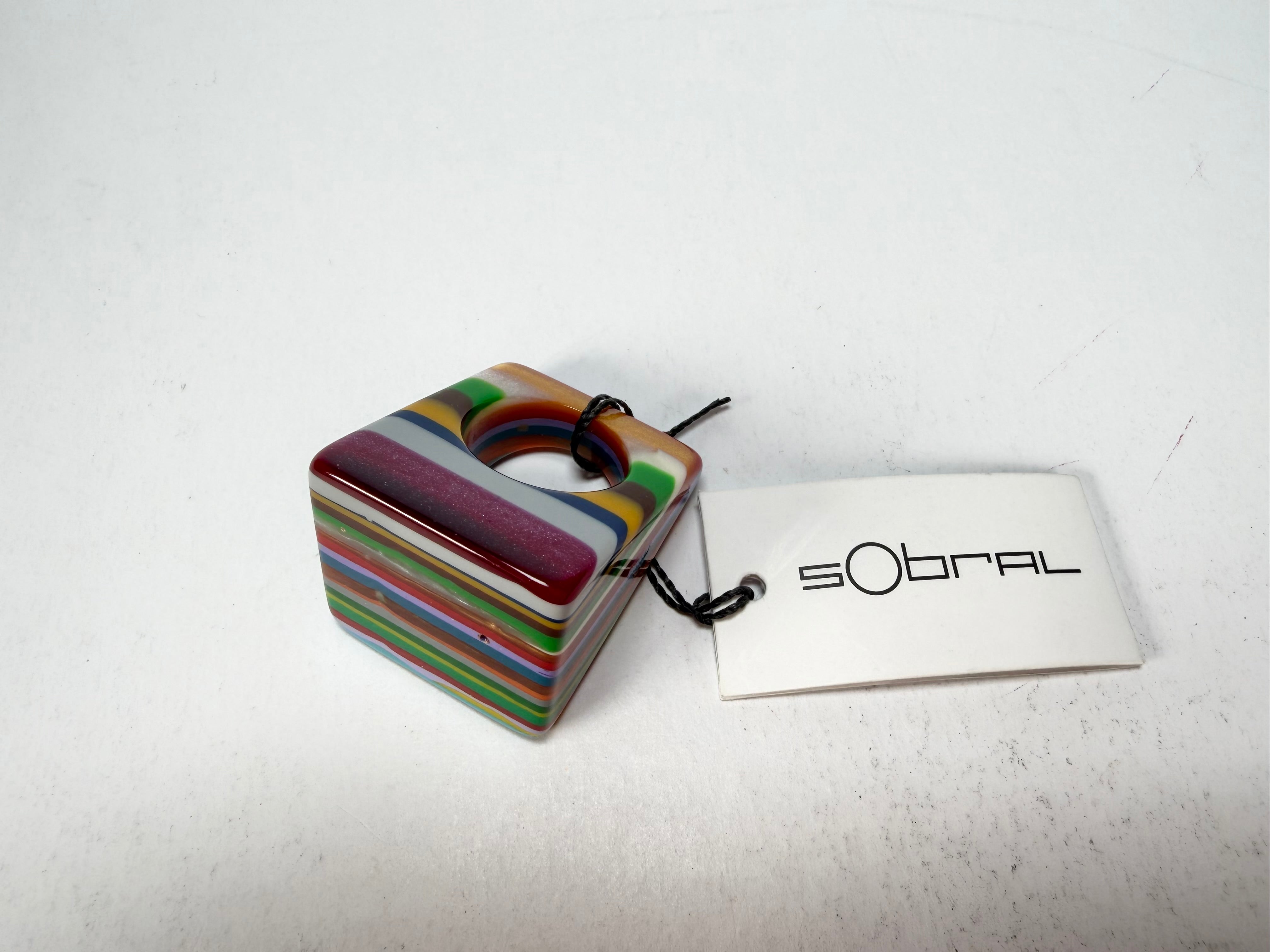 Sobral - Pop Art "Carre" Resin Ring ( 001828 ) - Size UK R / US 9