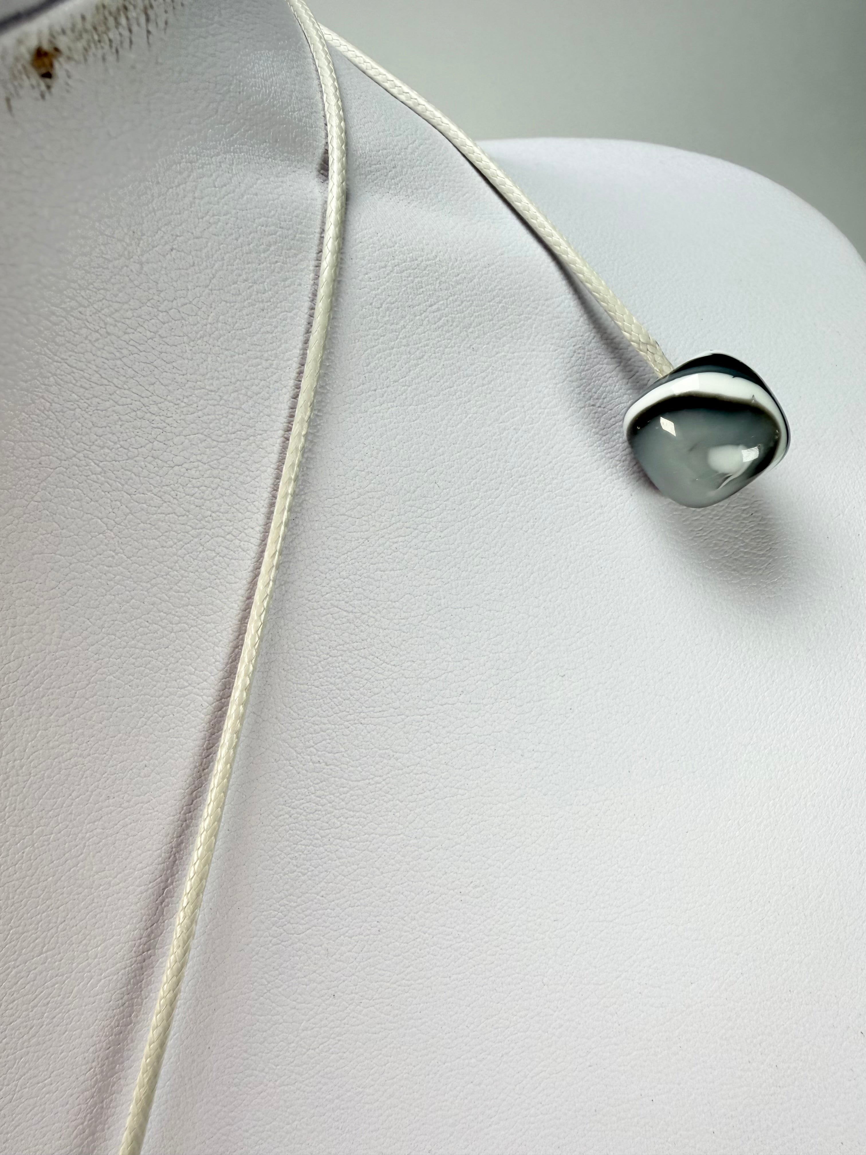 Sobral - Onda Gelo "Ancestral" Resin Necklace ( 005027 )